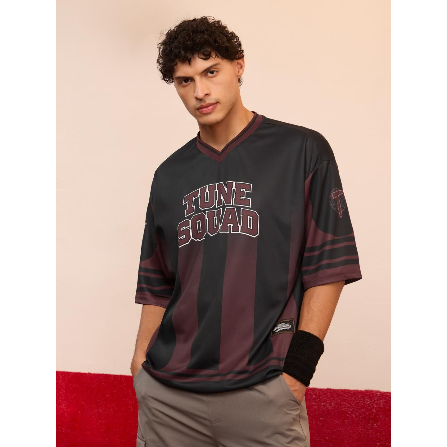 The Souled Store Looney Tunes Daffy Men And Boys Short Sleeves V Neck Black And Brown Graphic Printed Polyester Oversized Jerseys