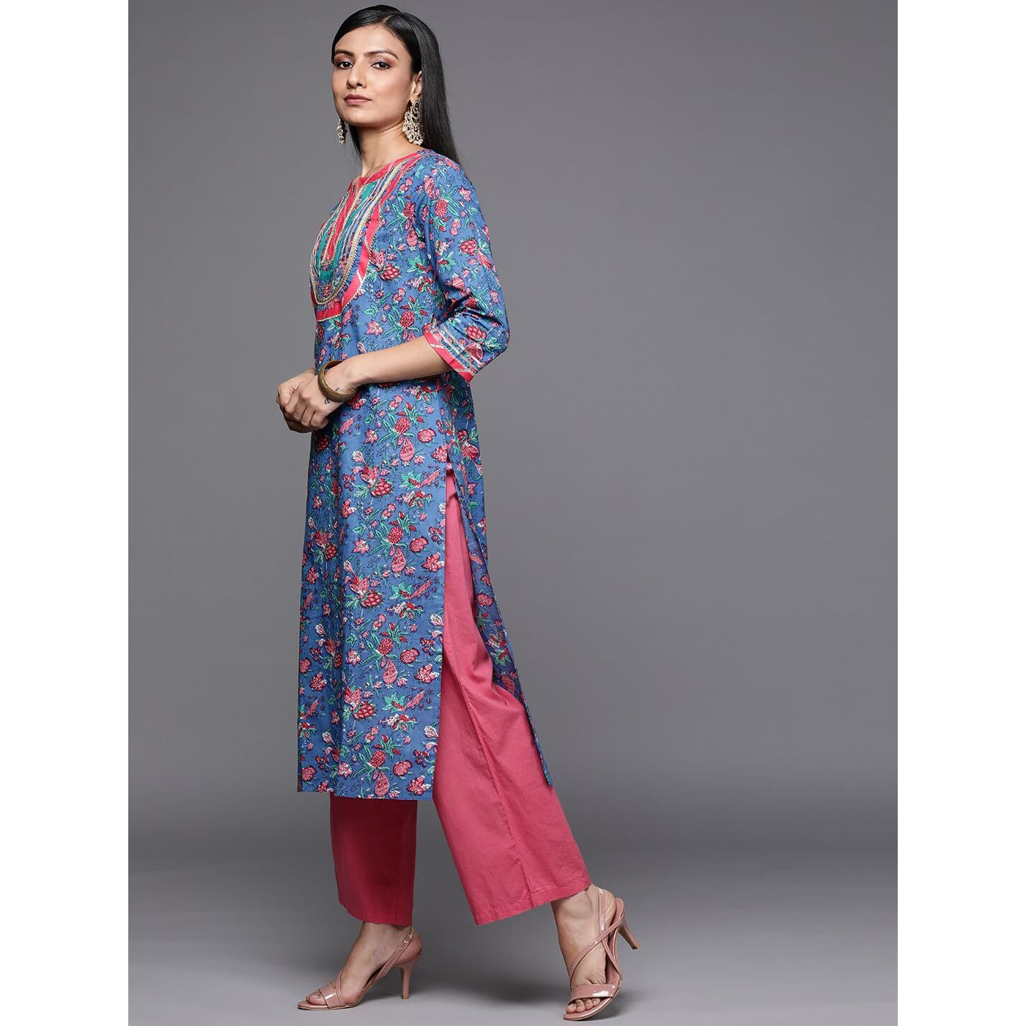 Varanga Blue Floral Printed Straight Kurta With Three Quarter Sleeves