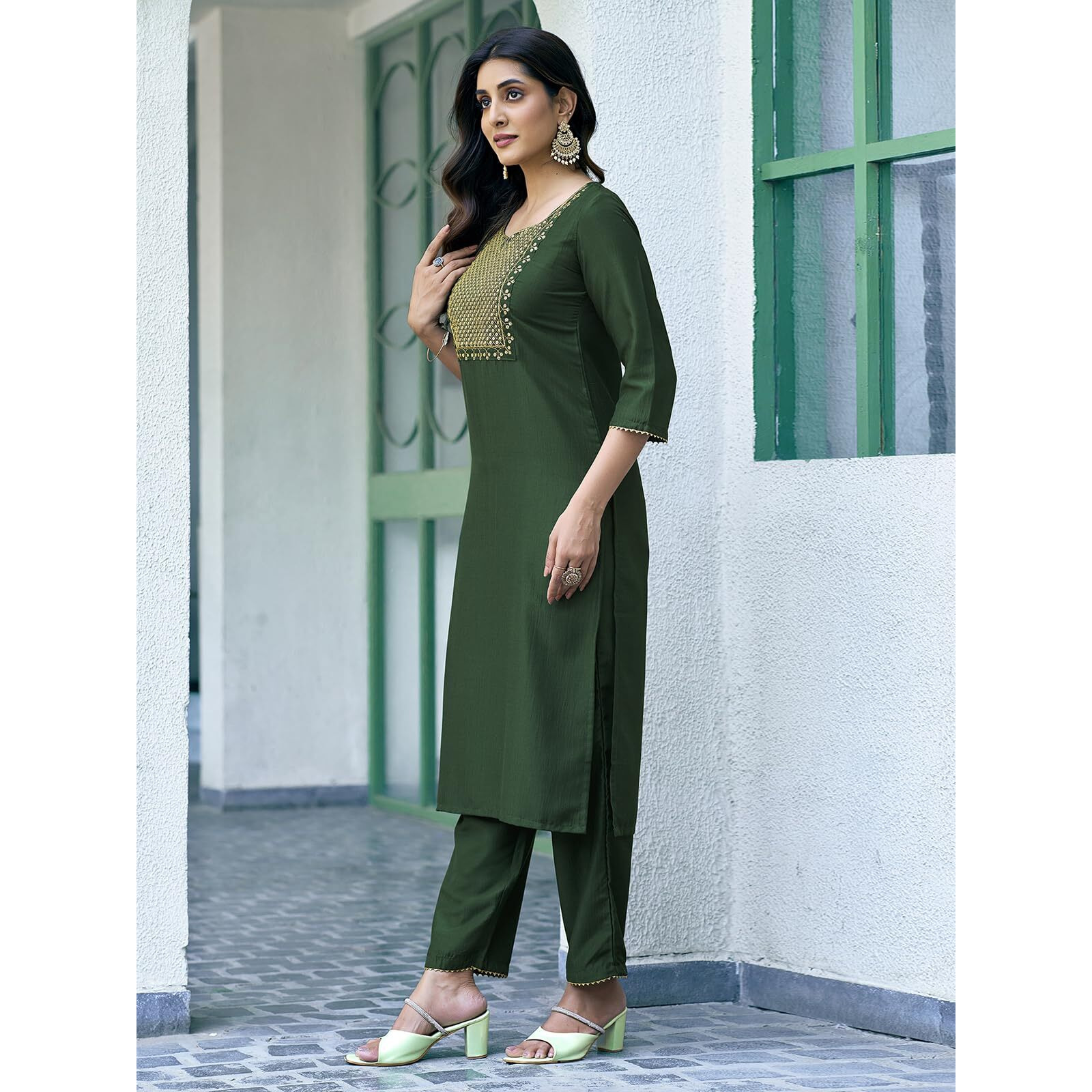 Sanisa Women's Chinnon Sequence Embroidery Work Straight Kurta With Pant And Dupatta Set (155Kbd1673Nr-S_Bottle Green)