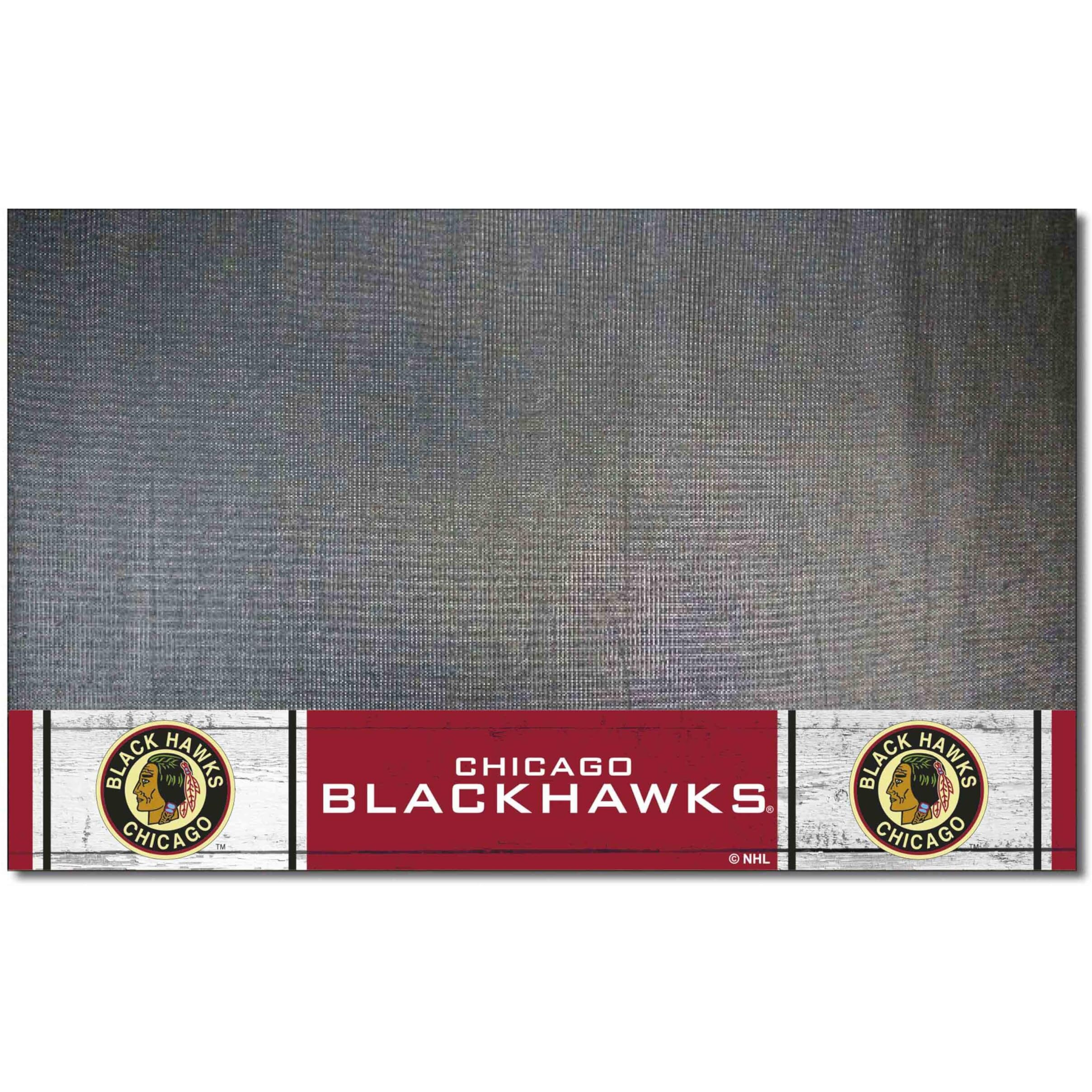 FANMATS 35464 NHL Retro Chicago Blackhawks Vinyl Grill Mat - 26in. x 42in.