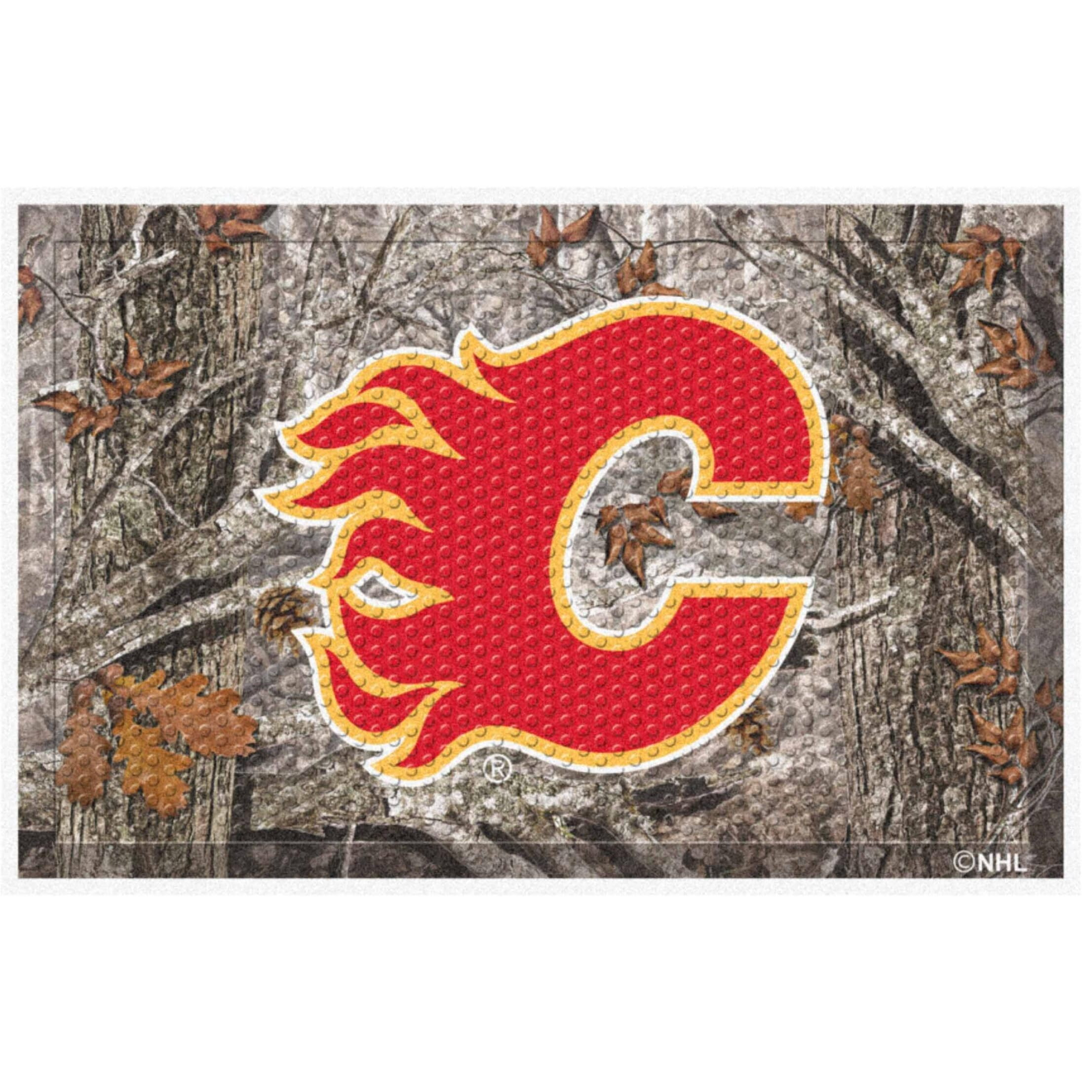 FANMATS 19131 Calgary Flames Rubber Scraper Door Mat, Camo Color