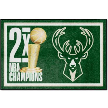 FANMATS 35113 Milwaukee Bucks 3ft. x 5ft. Plush Area Rug
