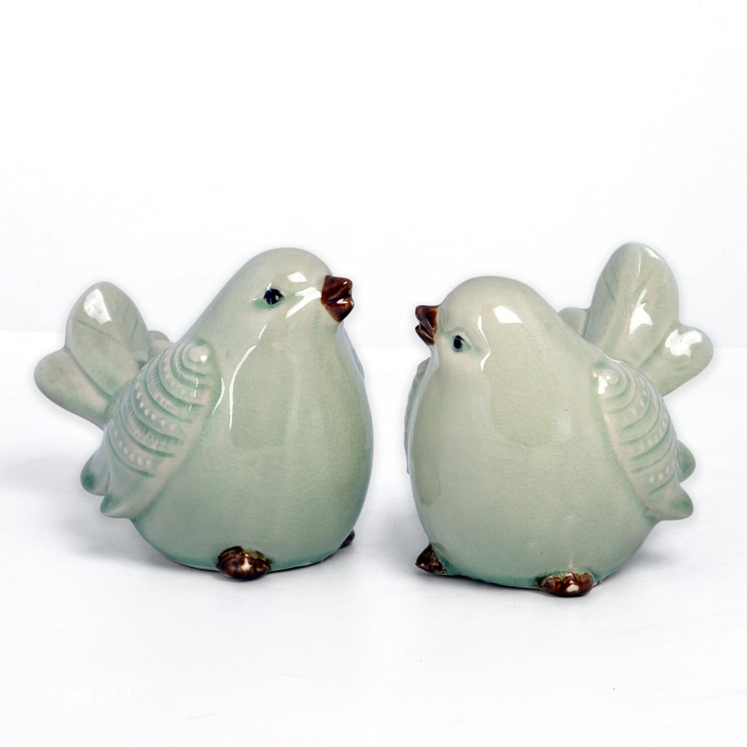 Urban Trends Porcelain Standing Bird Cardinal