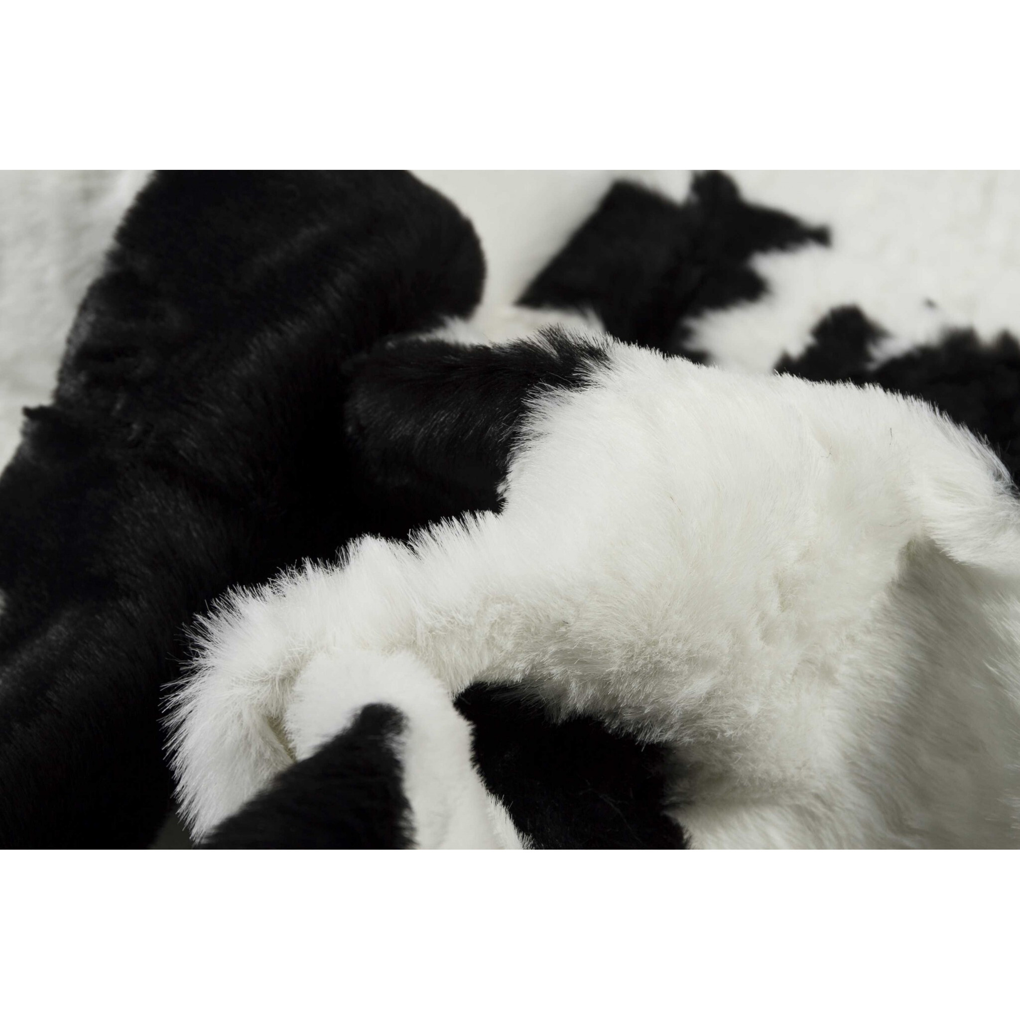 63"" X 90"" Sugarland Black And White Faux Hide - Area Rug