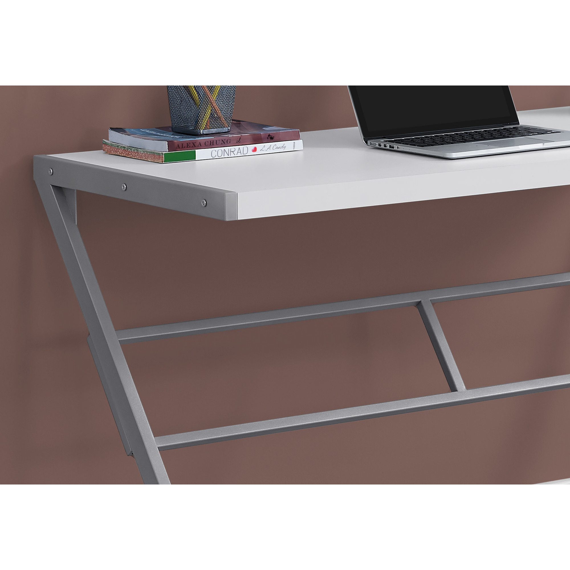 22"" White Rectangular Computer Desk