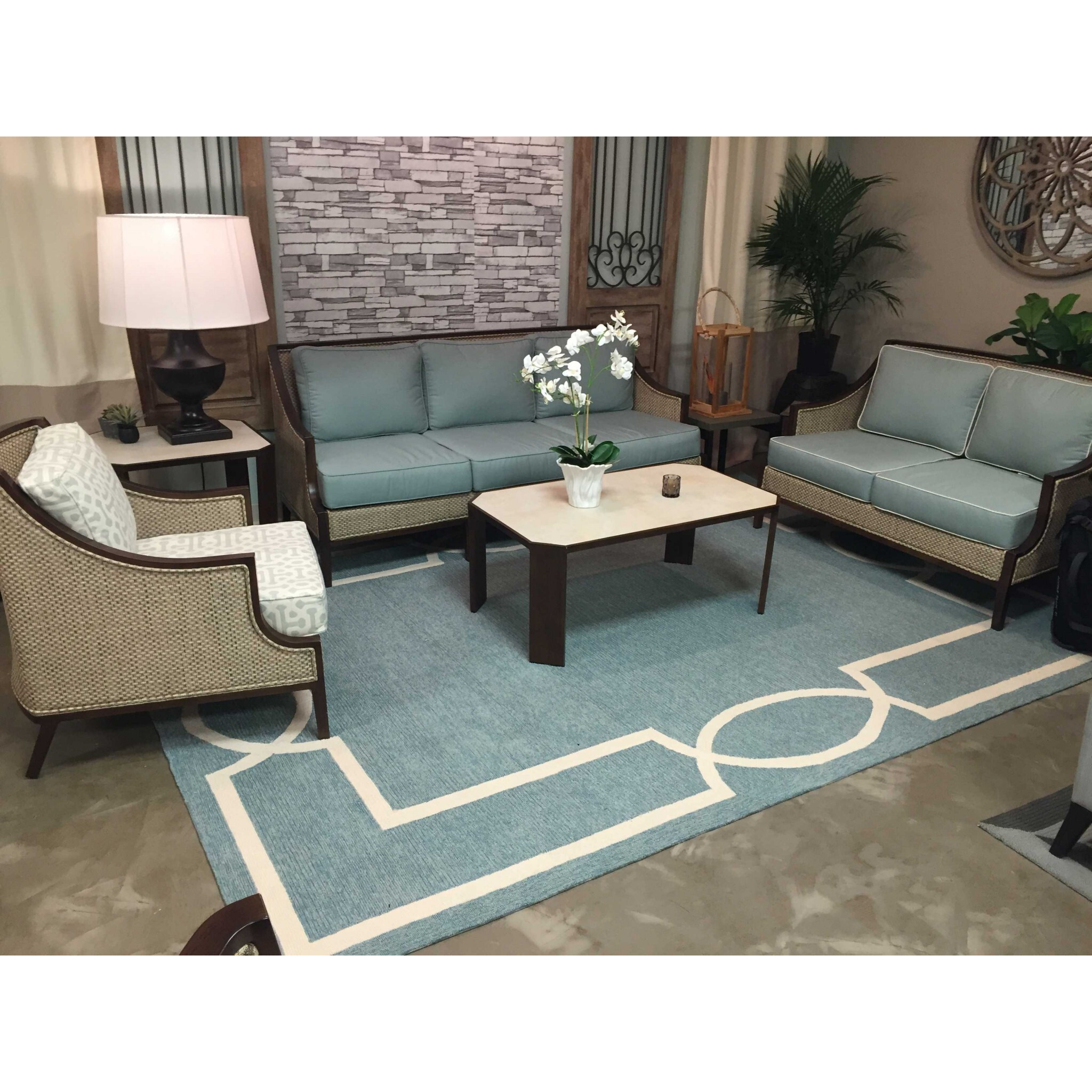 8'X11' Spa Blue Hand Hooked Uv Treated Bordered Indoor Outdoor Area Rug