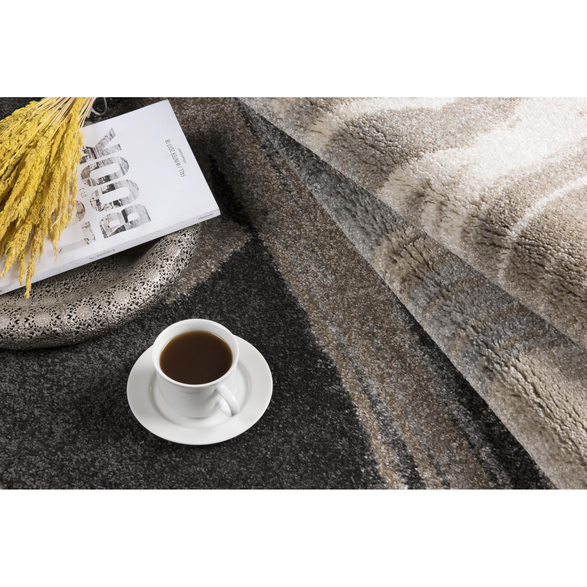 8 X 11 Gray And Tan Abstract Stroke Area Rug