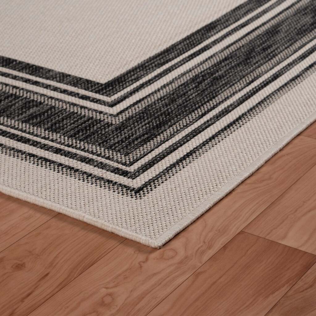 5 X 7 Gray Framed Indoor Outdoor Area Rug