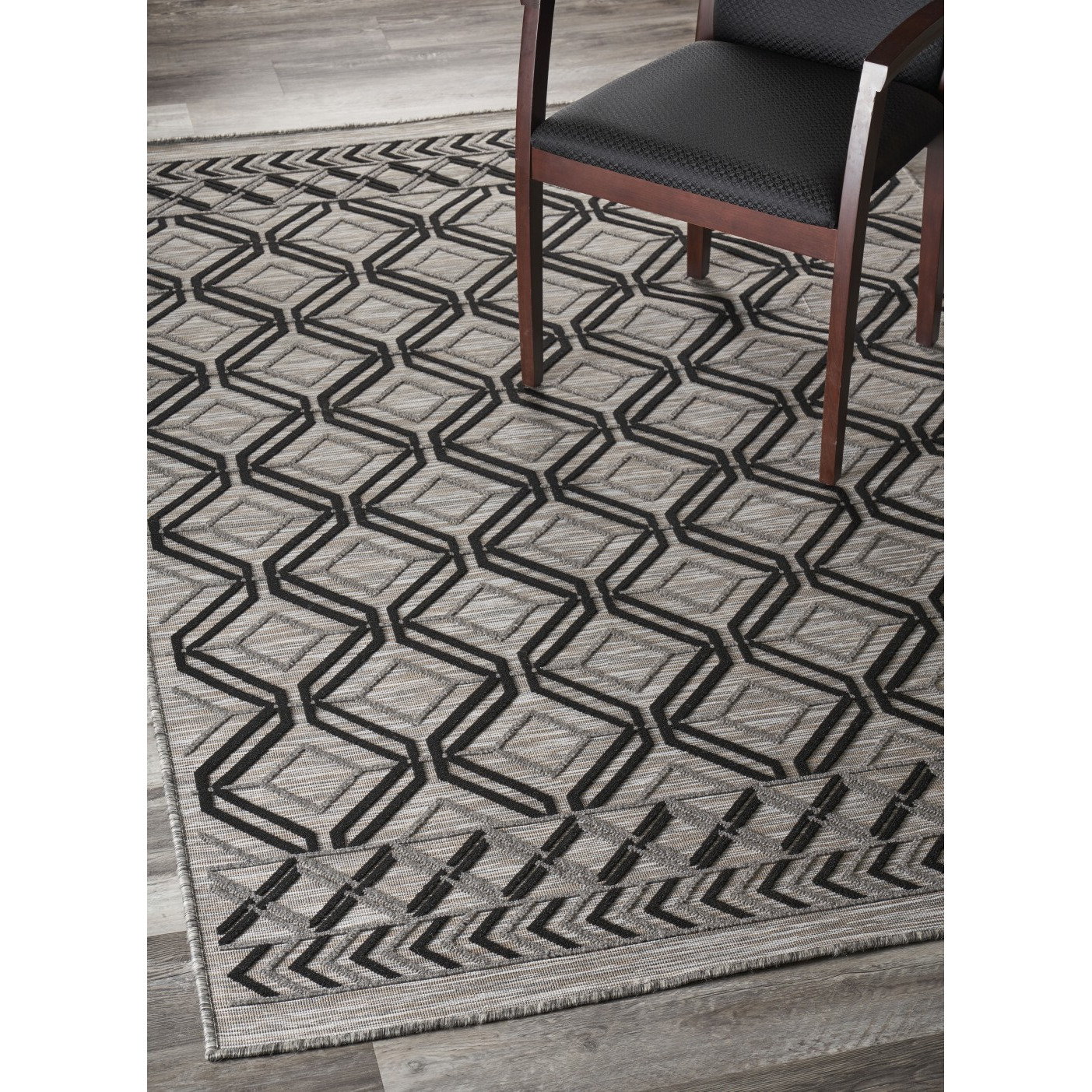 8 X 10 Black Geometric Indoor Outdoor Area Rug