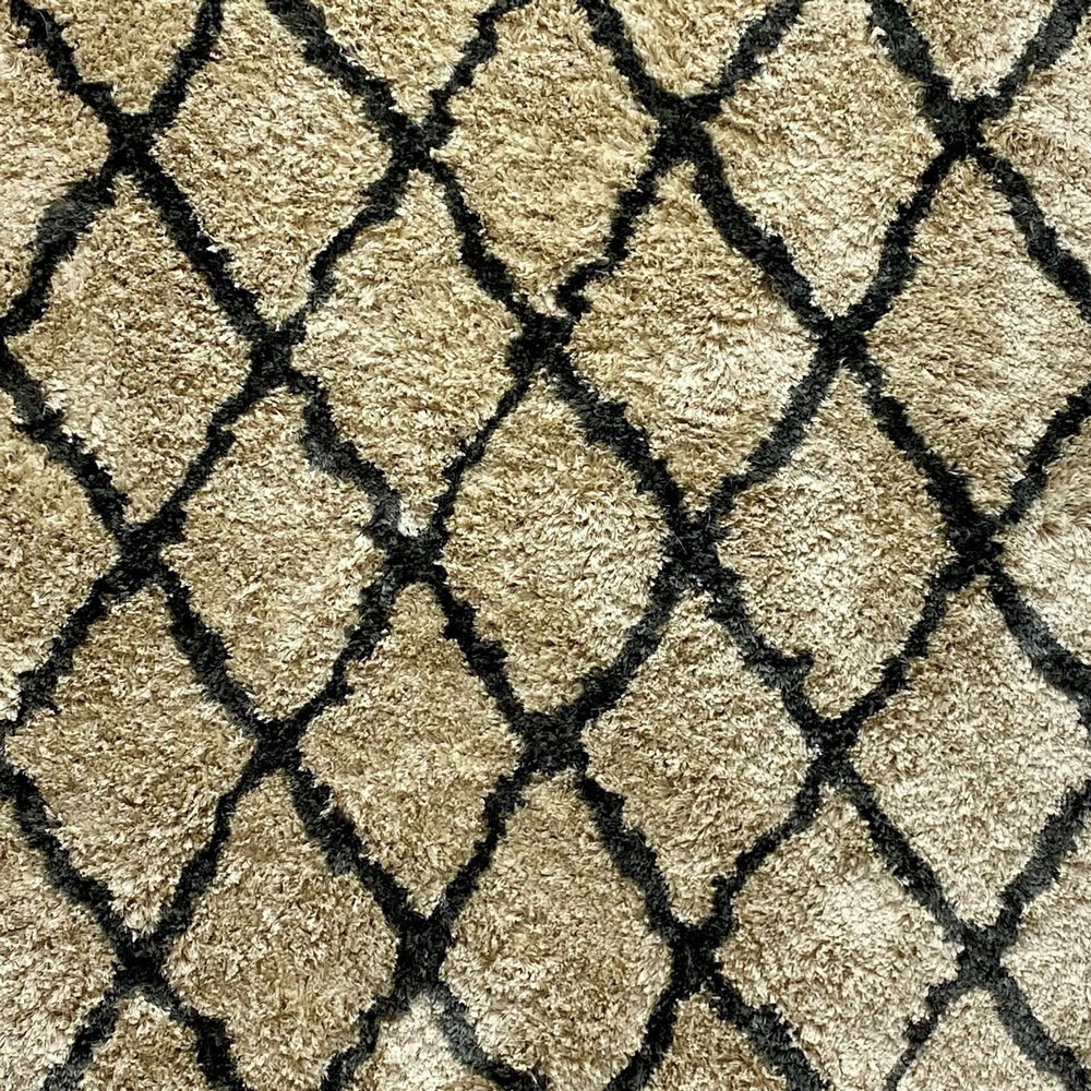5 X 7 Cream And Black Lattice Area Rug