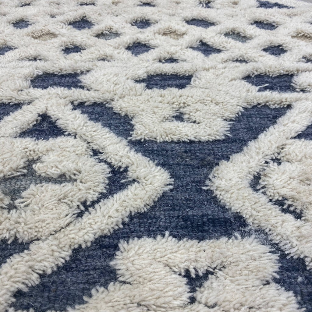 4 Round Blue And Cream Decorative Area Rug