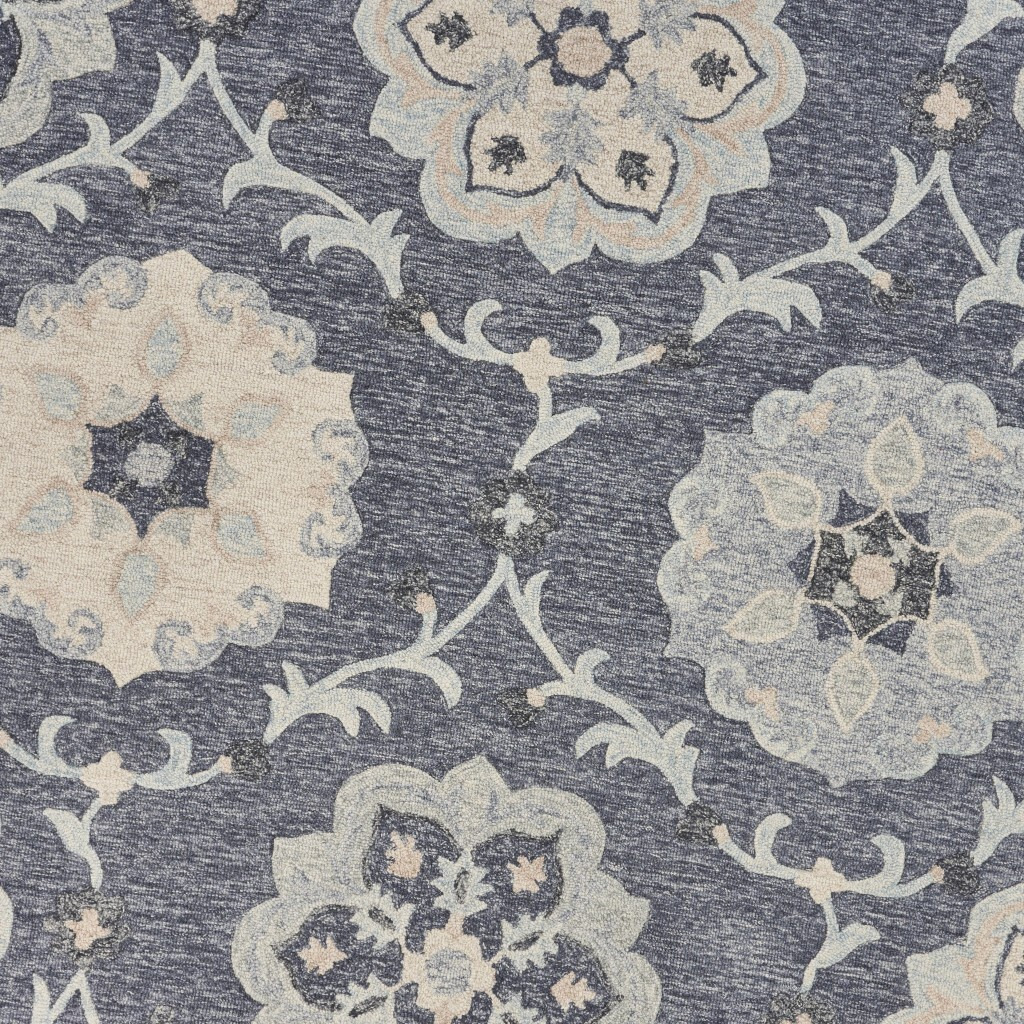 7 X 9 Gray Floral Trellis Area Rug