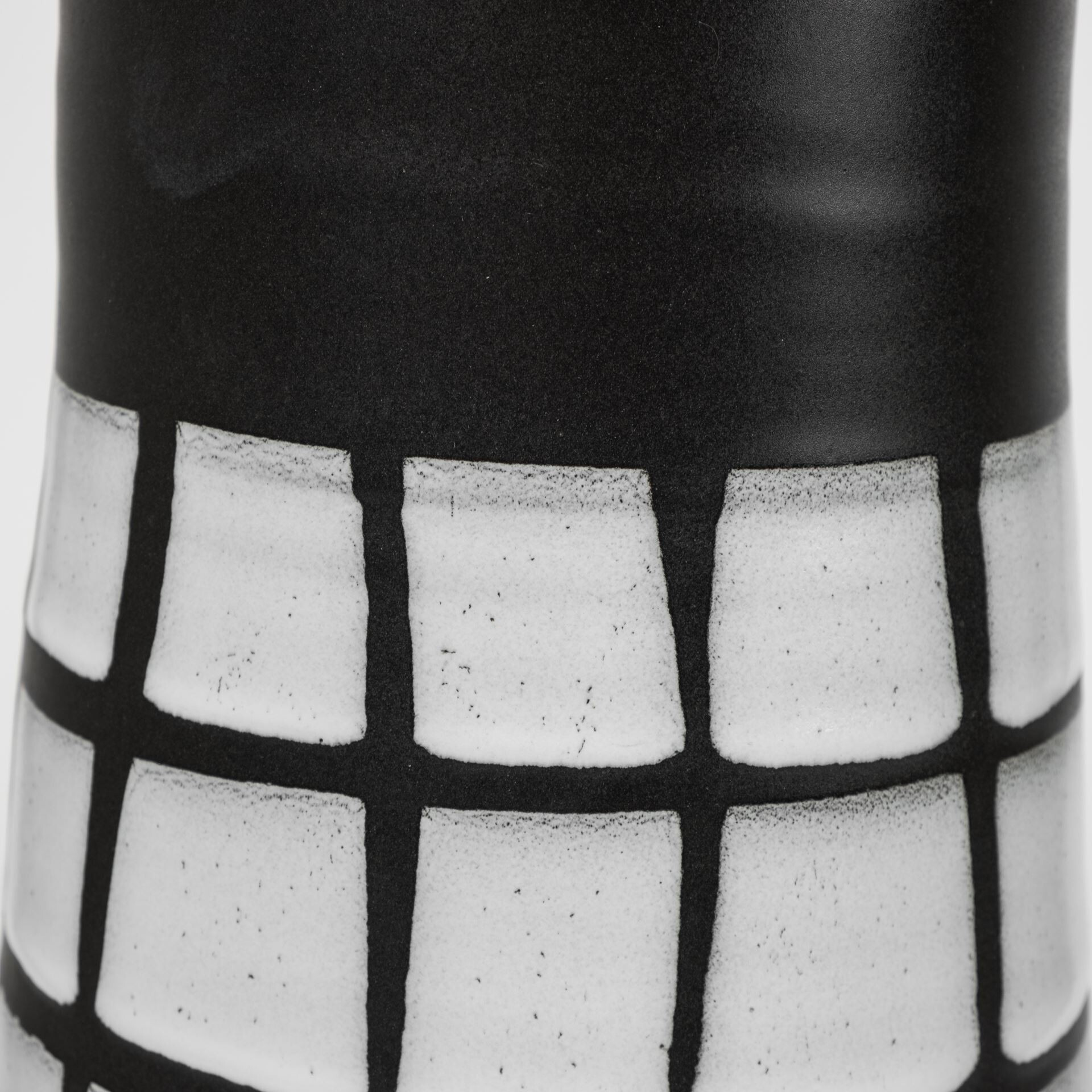 24"" Black And White Modern Grid Ceramic Vase