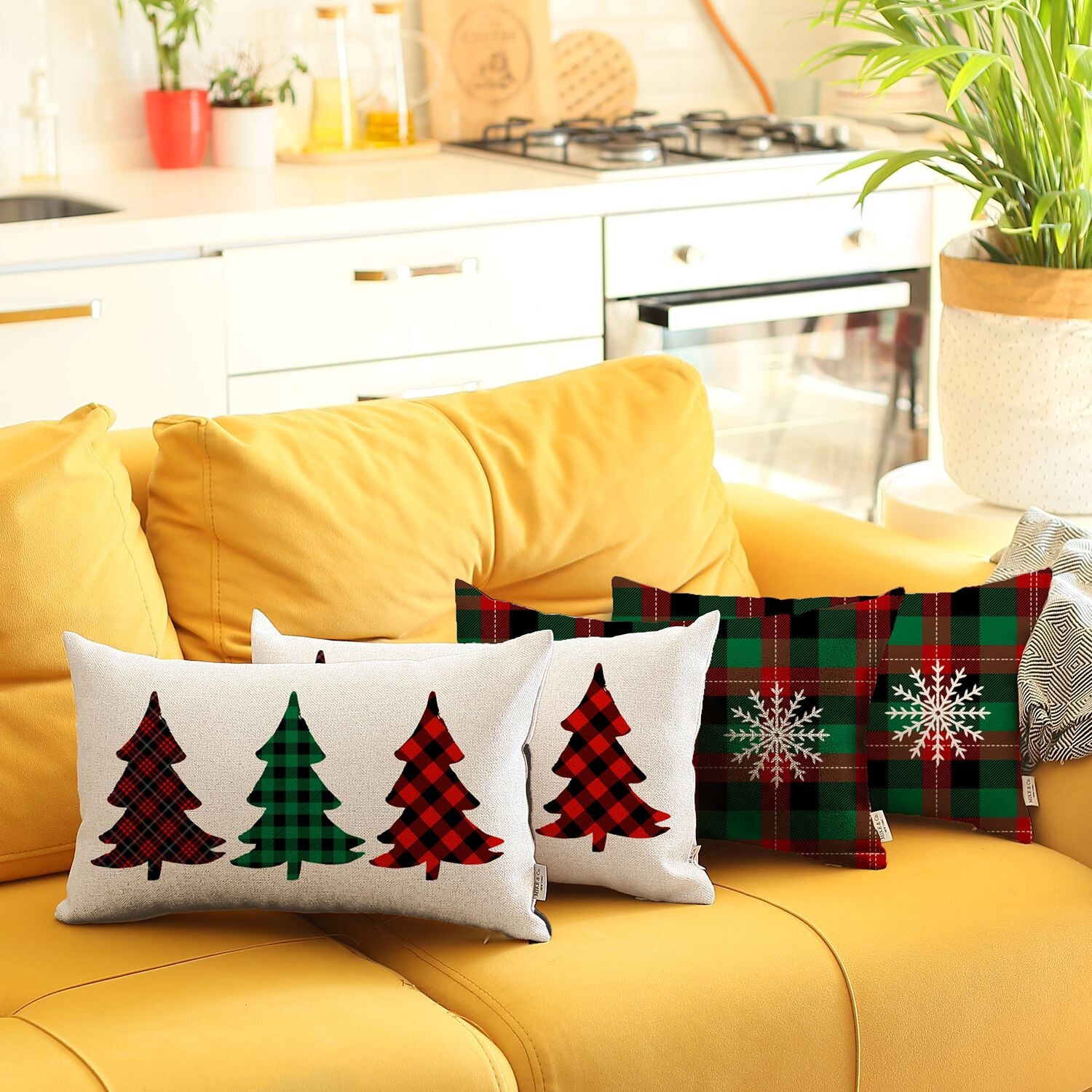 Set Of 4 Christmas Plaid Lumbar Decorative Pillows