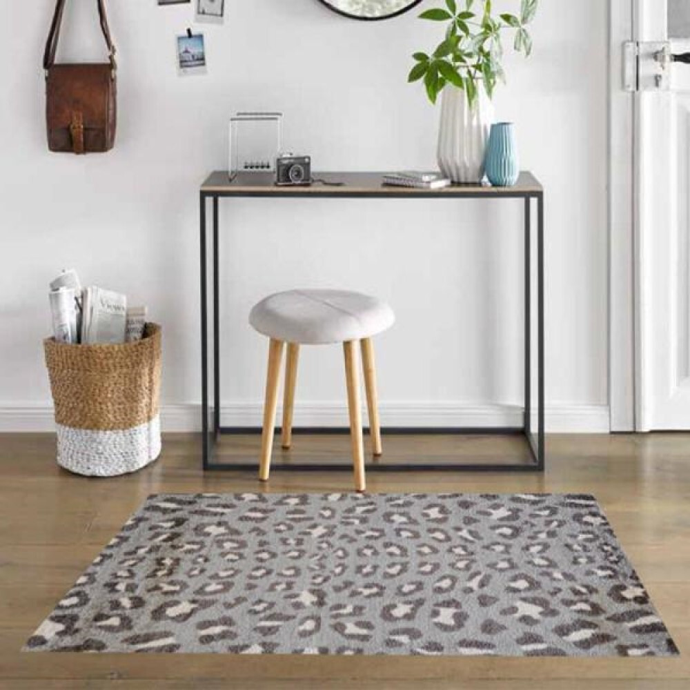 2' X 3' Gray And Brown Cheetah Washable Floor Mat