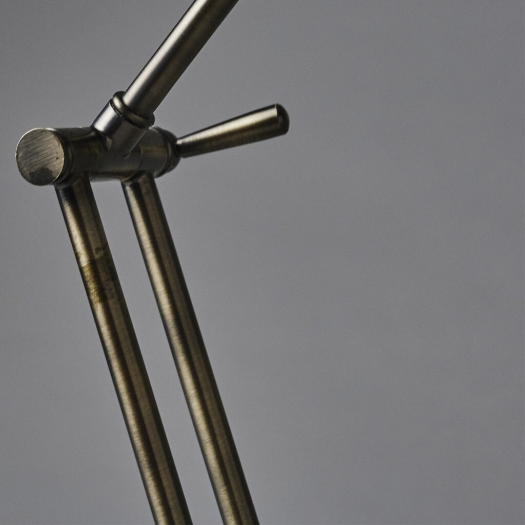 Antiqued Bronze Led Adjustable Desk Lamp