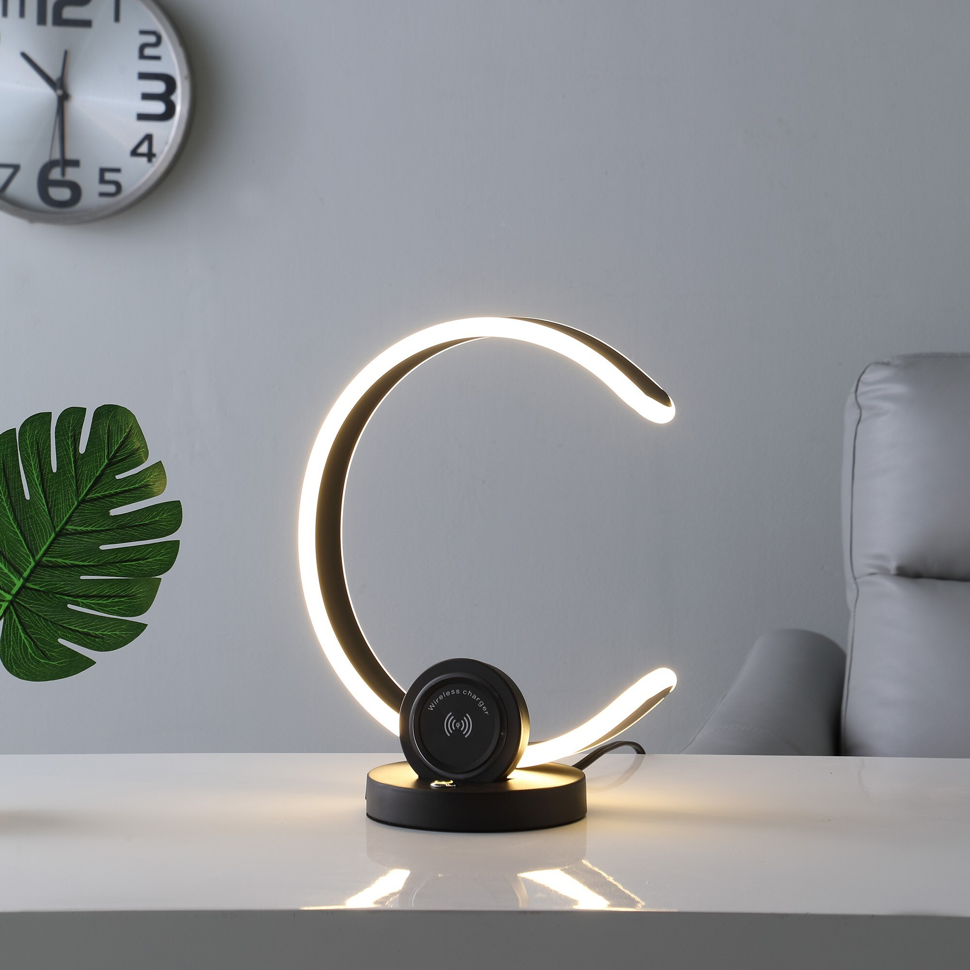 13"" Black Contempo Shape Led  With Usb Desk Or Table Lamp