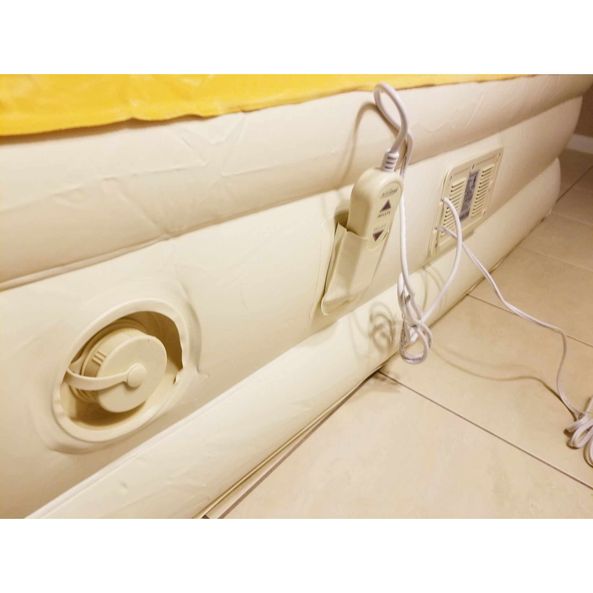 Dreamy Golden Inflatable Queen Size Bed Mattress
