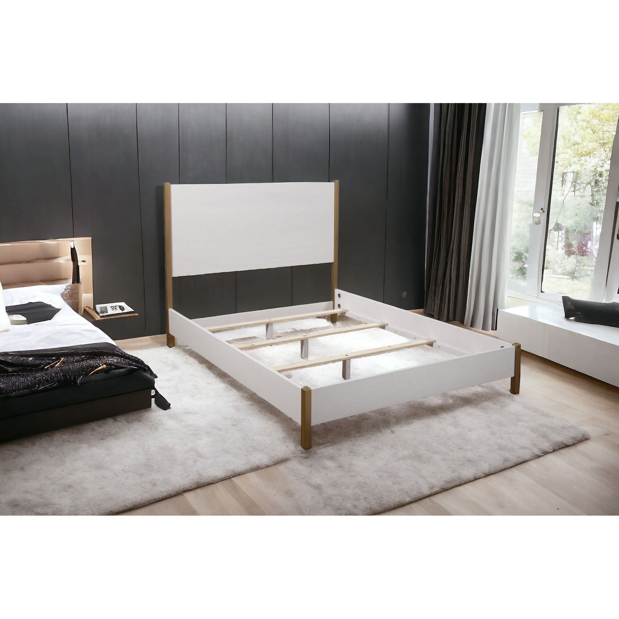 White Solid And Manufactured Wood Queen Bed