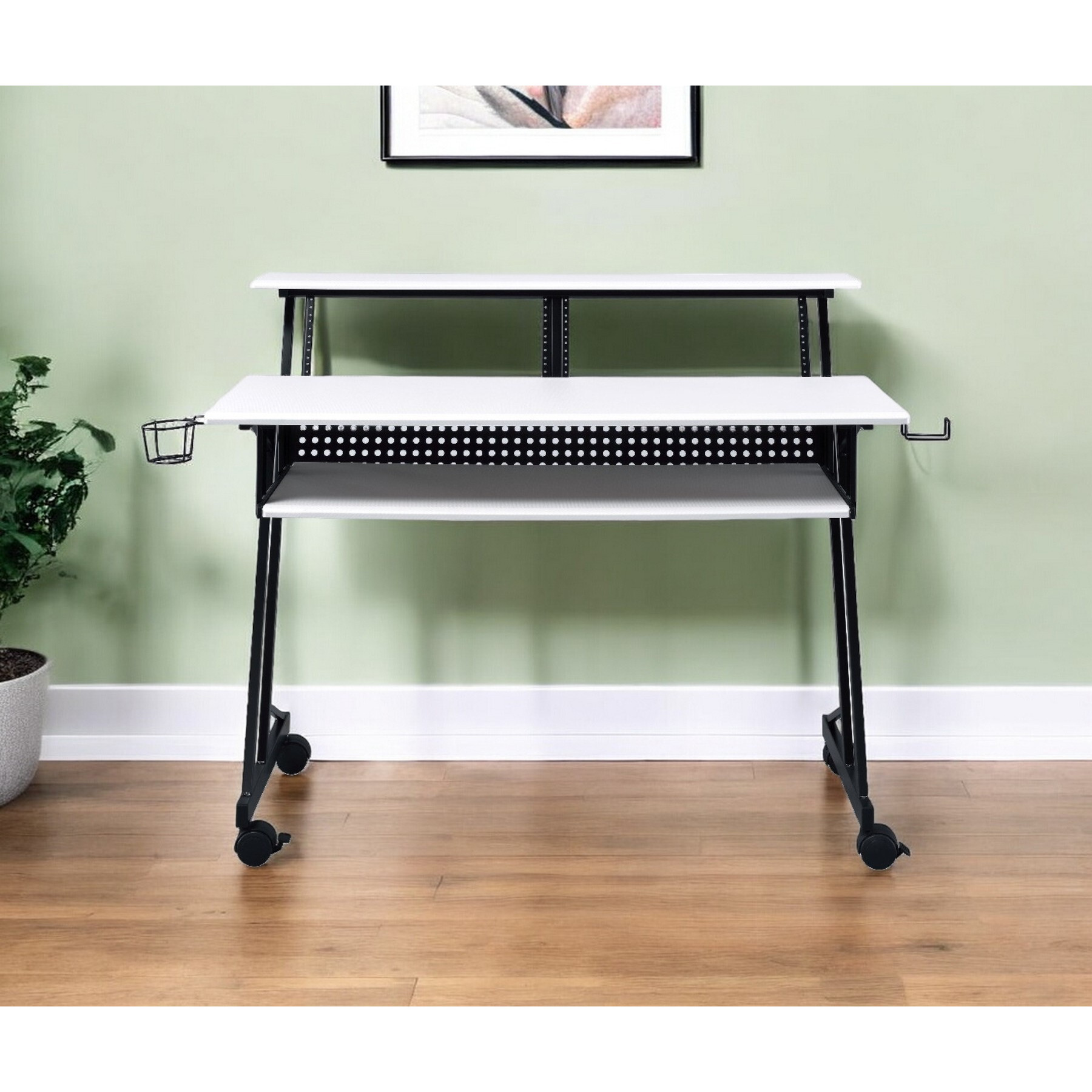 47"" White And Black Computer Desk