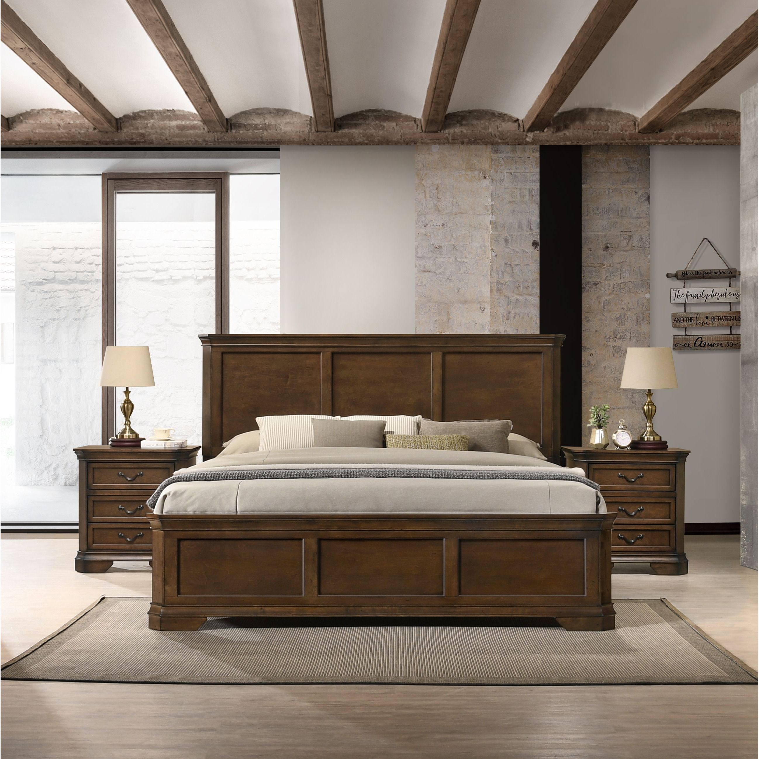 Maderne Traditional 3-Piece Wood Bedroom Set With Queen Size Panel Bed And Two Nightstands