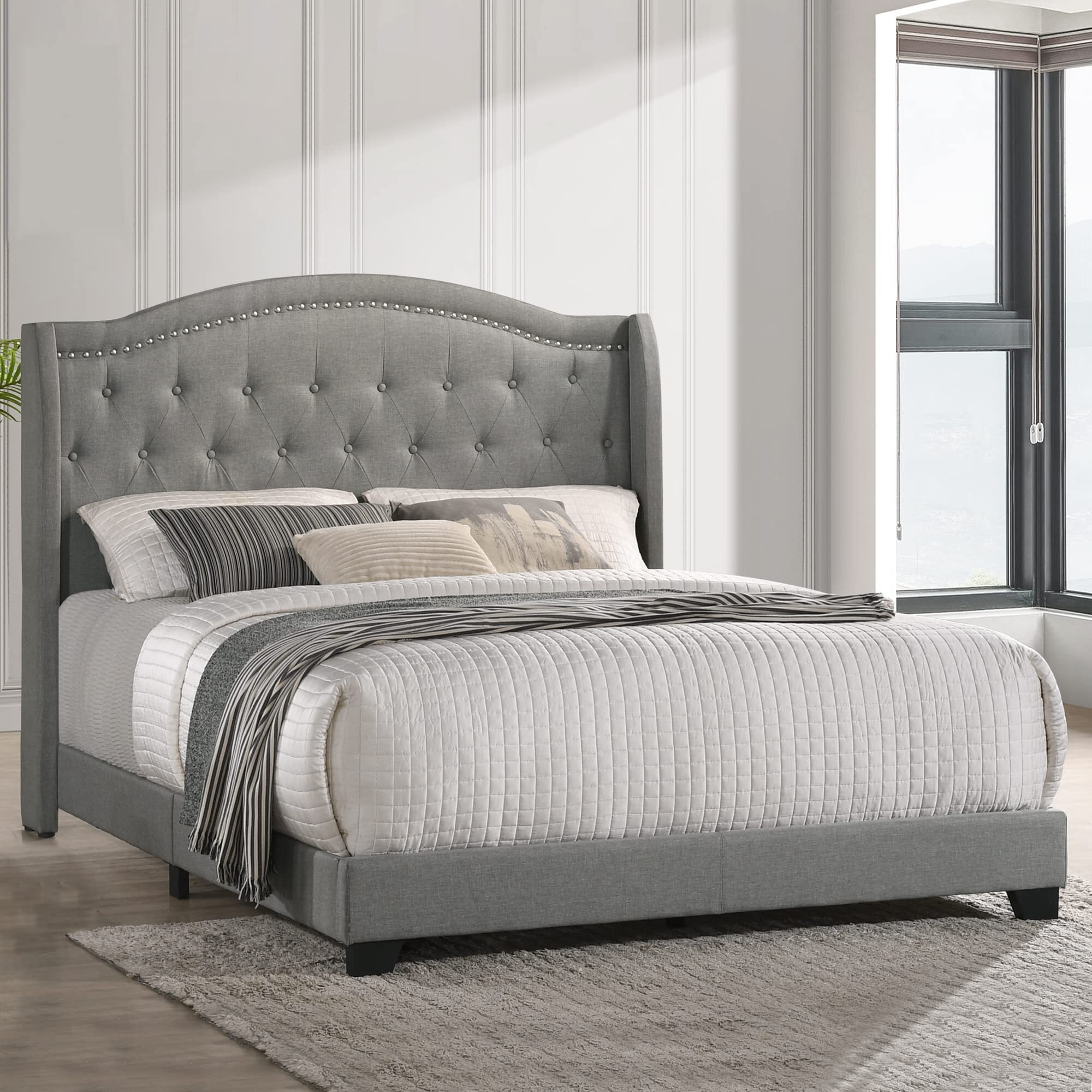 Rhyan Queen Uph Bed In Rhyan Smoke Fabric