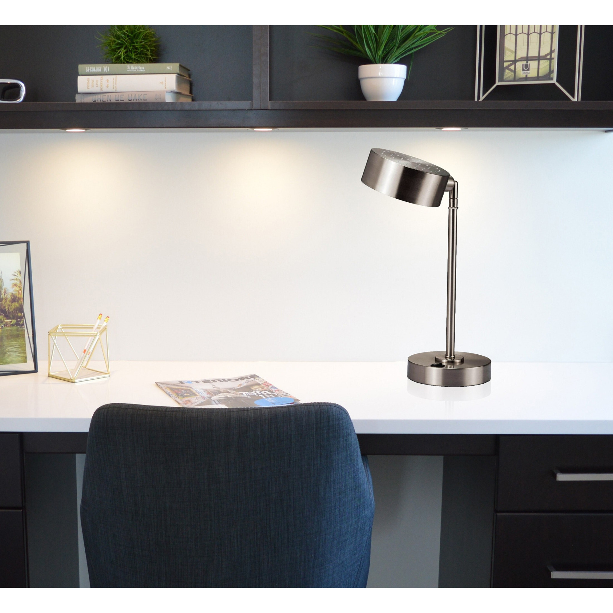 15"" Silver Metal Bedside Table Lamp With Silver Shade