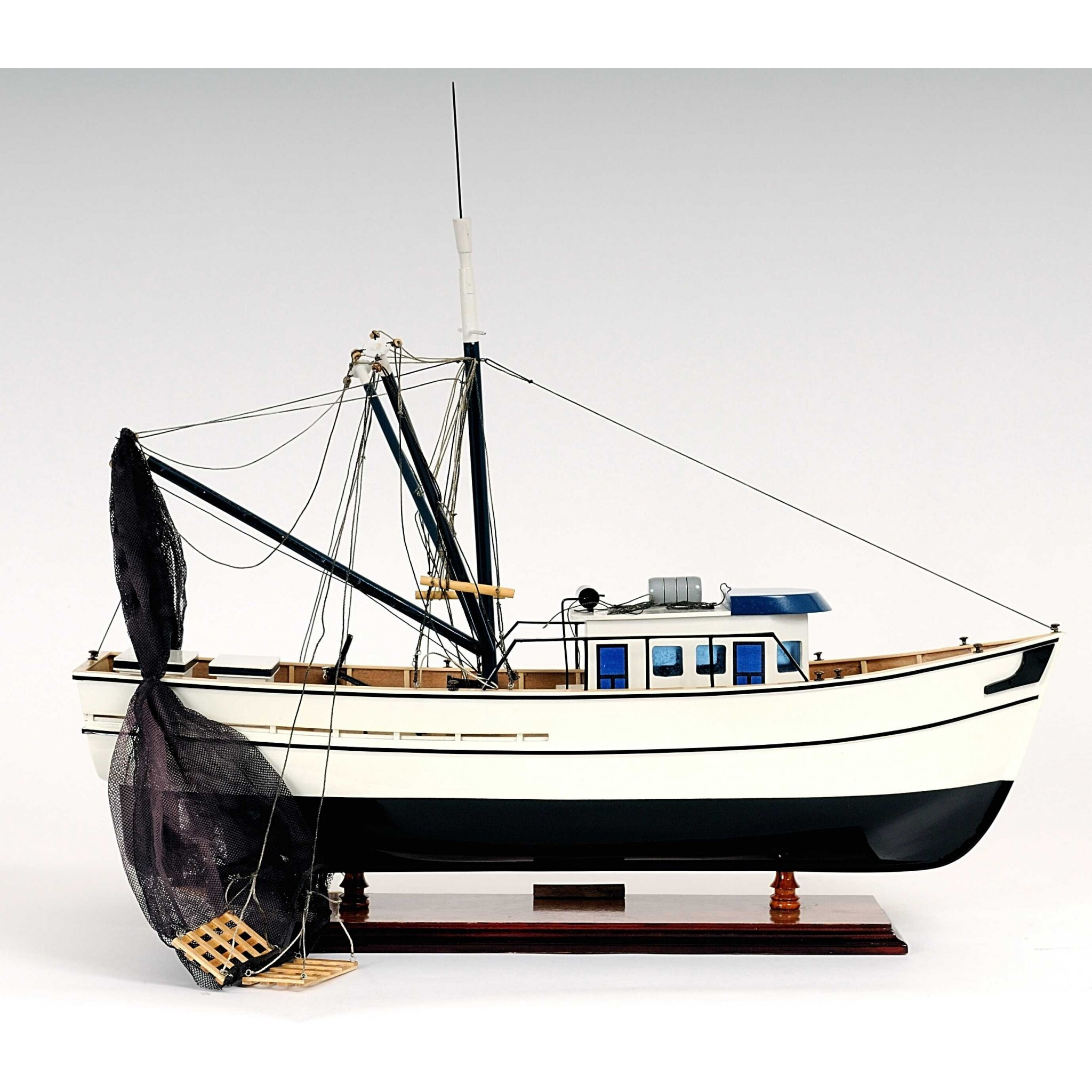 13.5"" X 25"" X 22"" Shrimp Boat