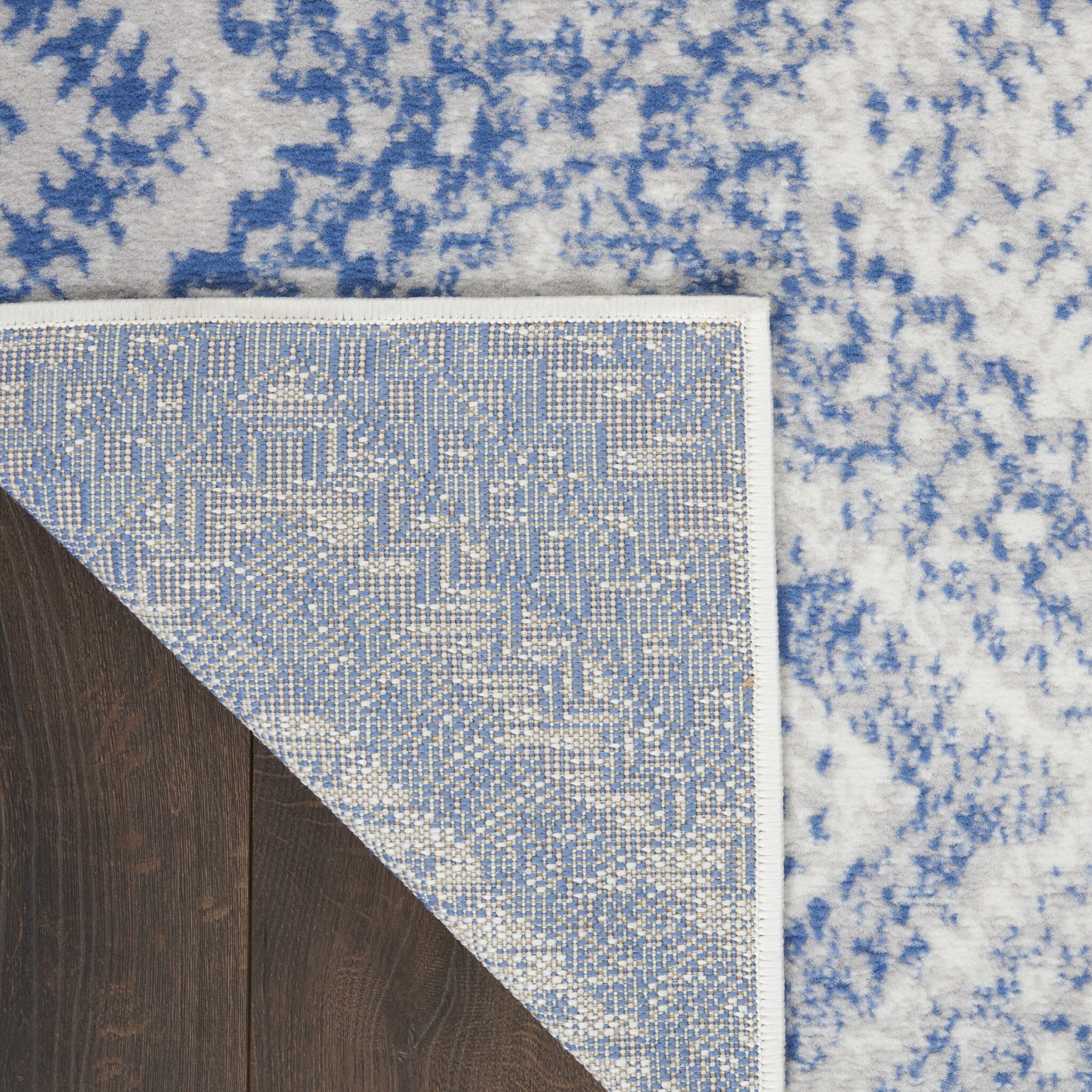 5X7 Ivory And Blue Lattice Area Rug