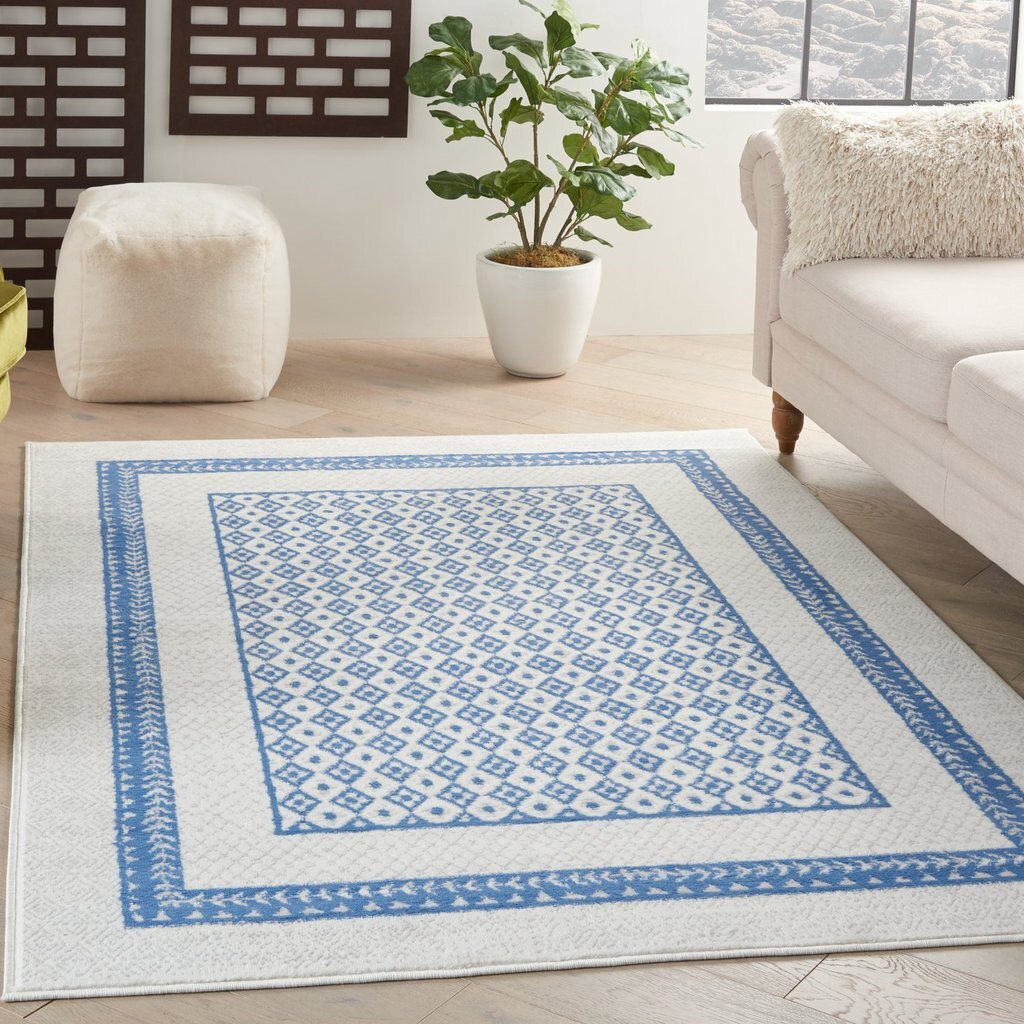 5 X 7 Ivory And Blue Geometric Area Rug
