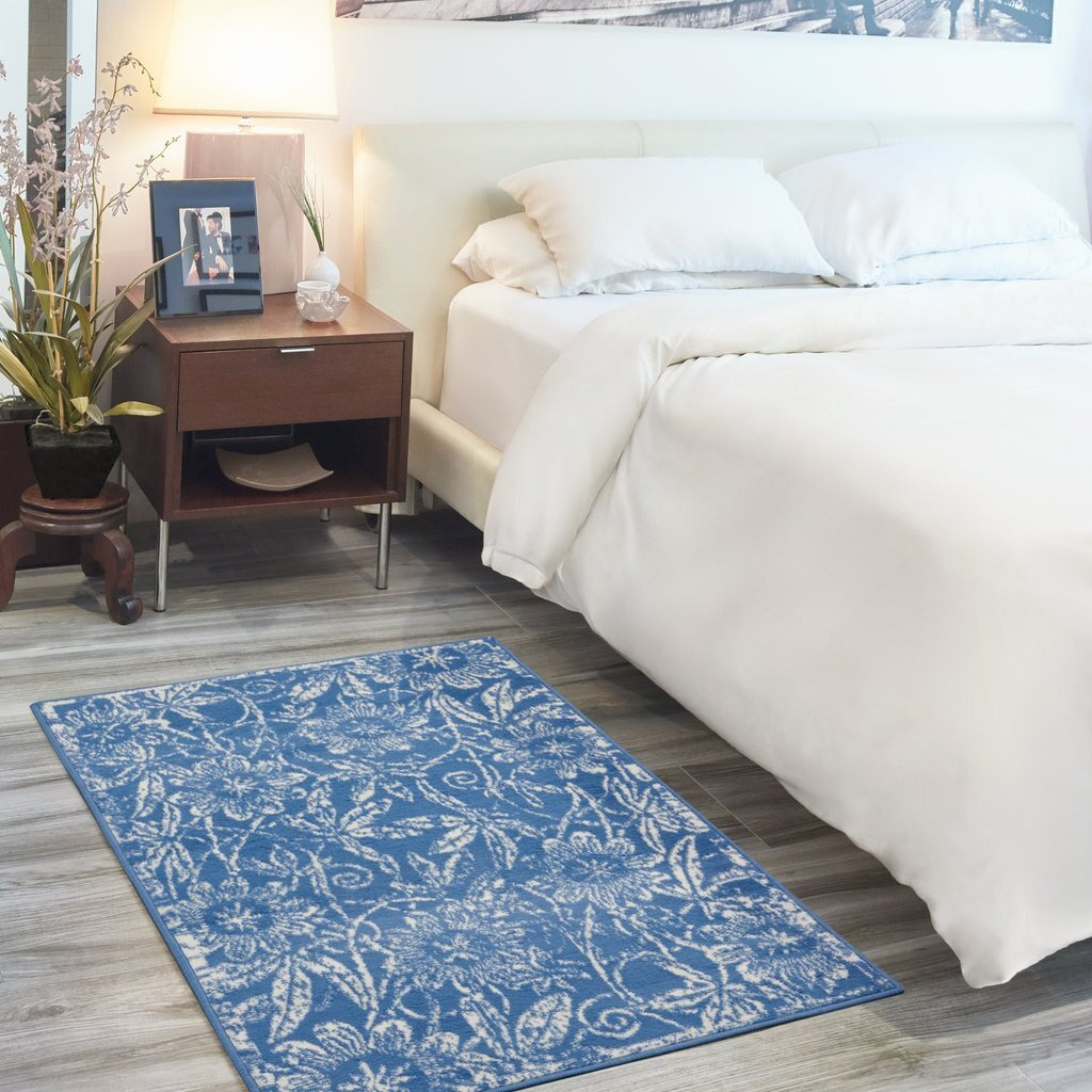 5 X 7 Blue And Ivory Floral Vines Area Rug
