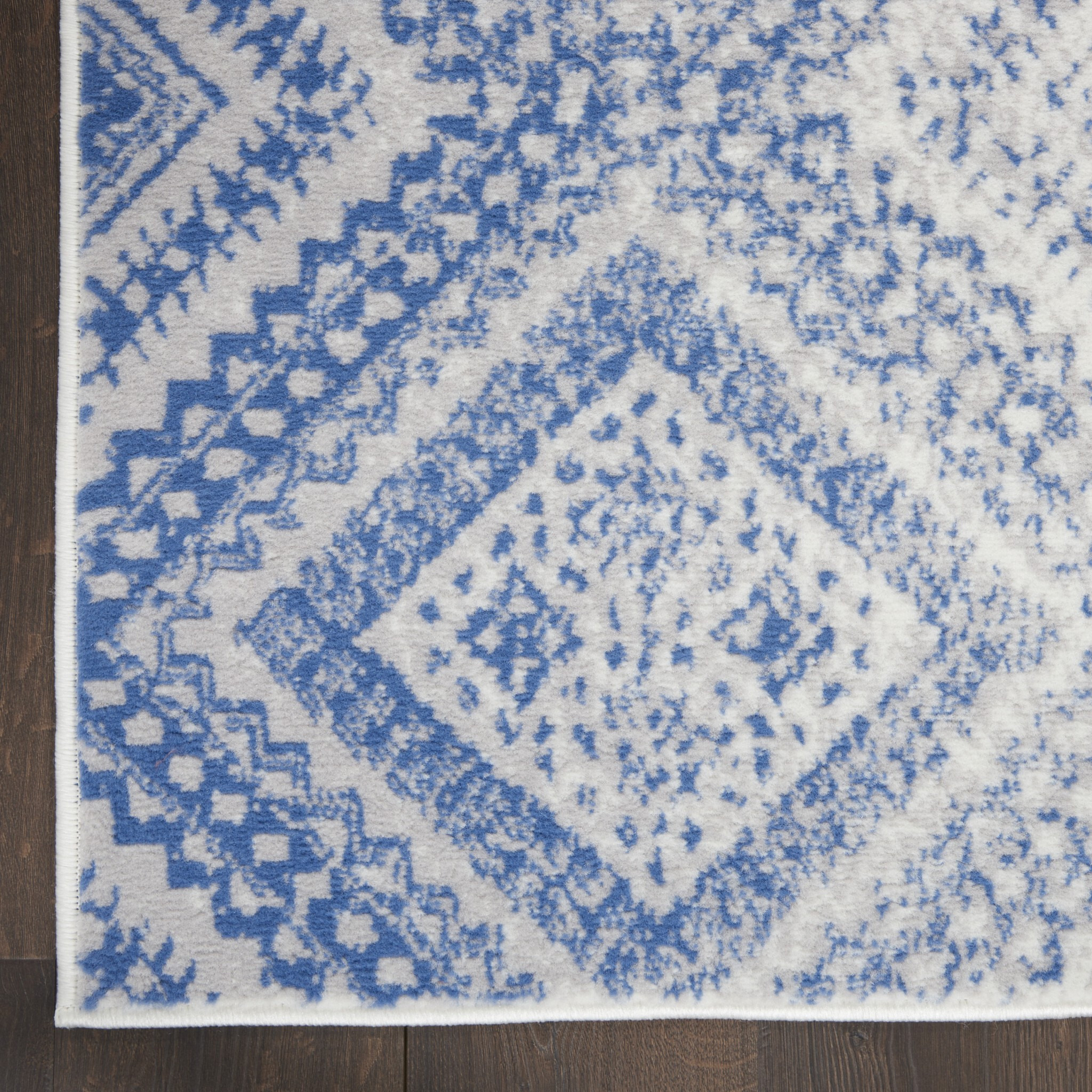 6X9 Ivory And Blue Lattice Area Rug