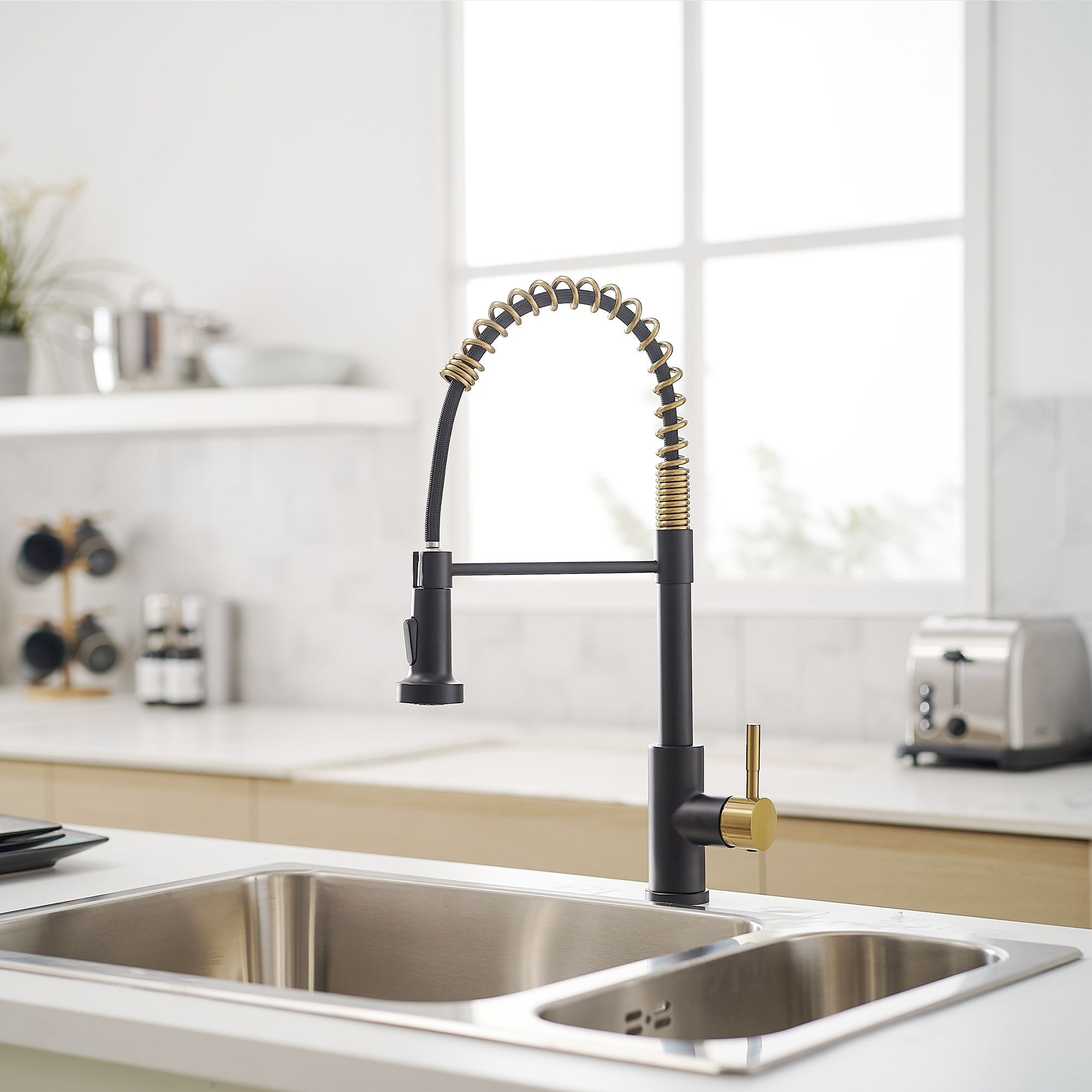 New Single Handle Pull-Down Sprayer Kitchen Faucet(D0102HgMWIW)