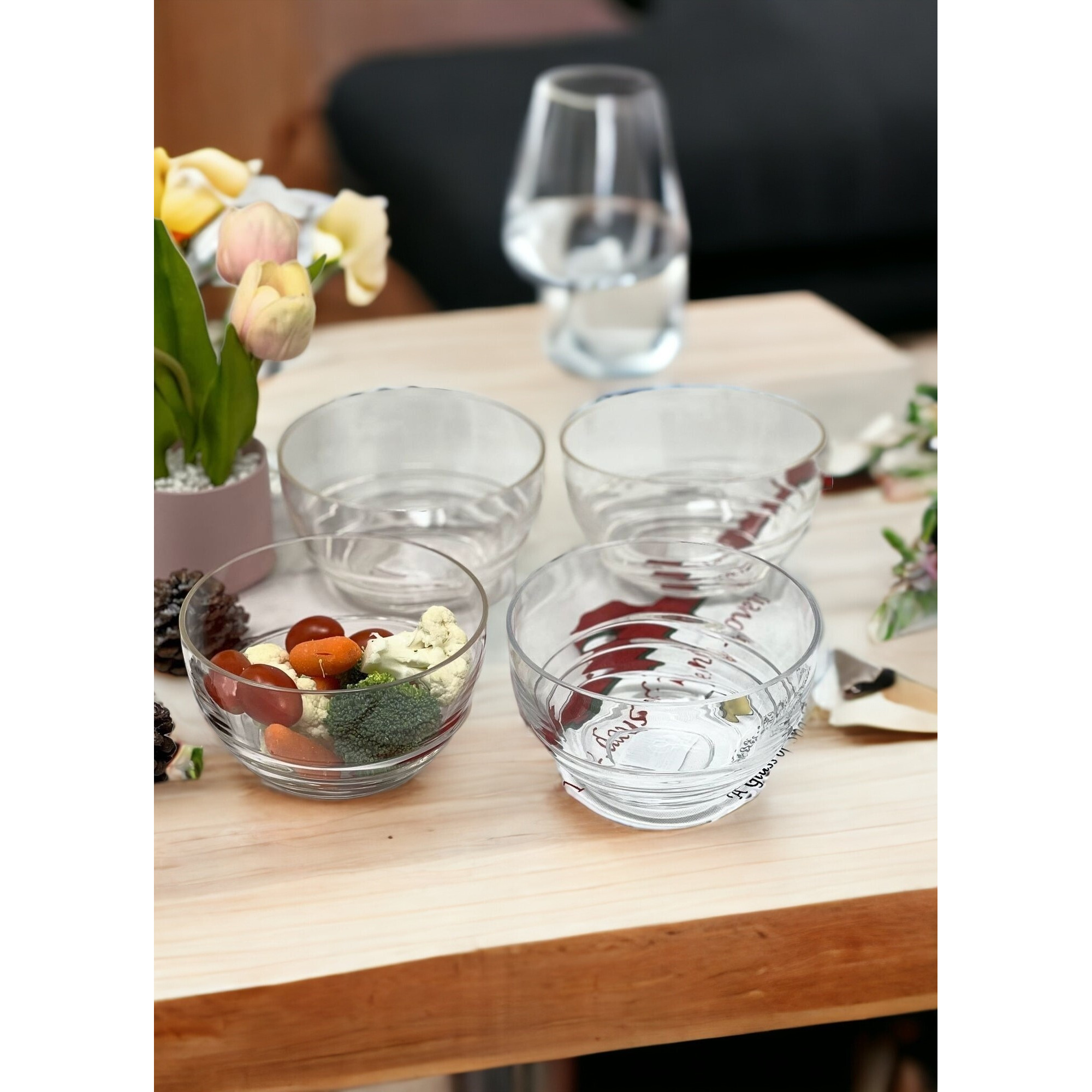 Clear Four Piece Round Swirl Acrylic Service For Four Bowl Set