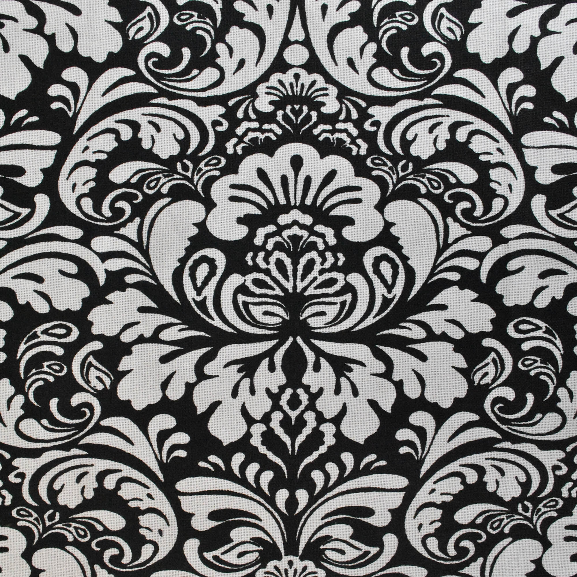 DII Damask Black Tablecloth 70 Round