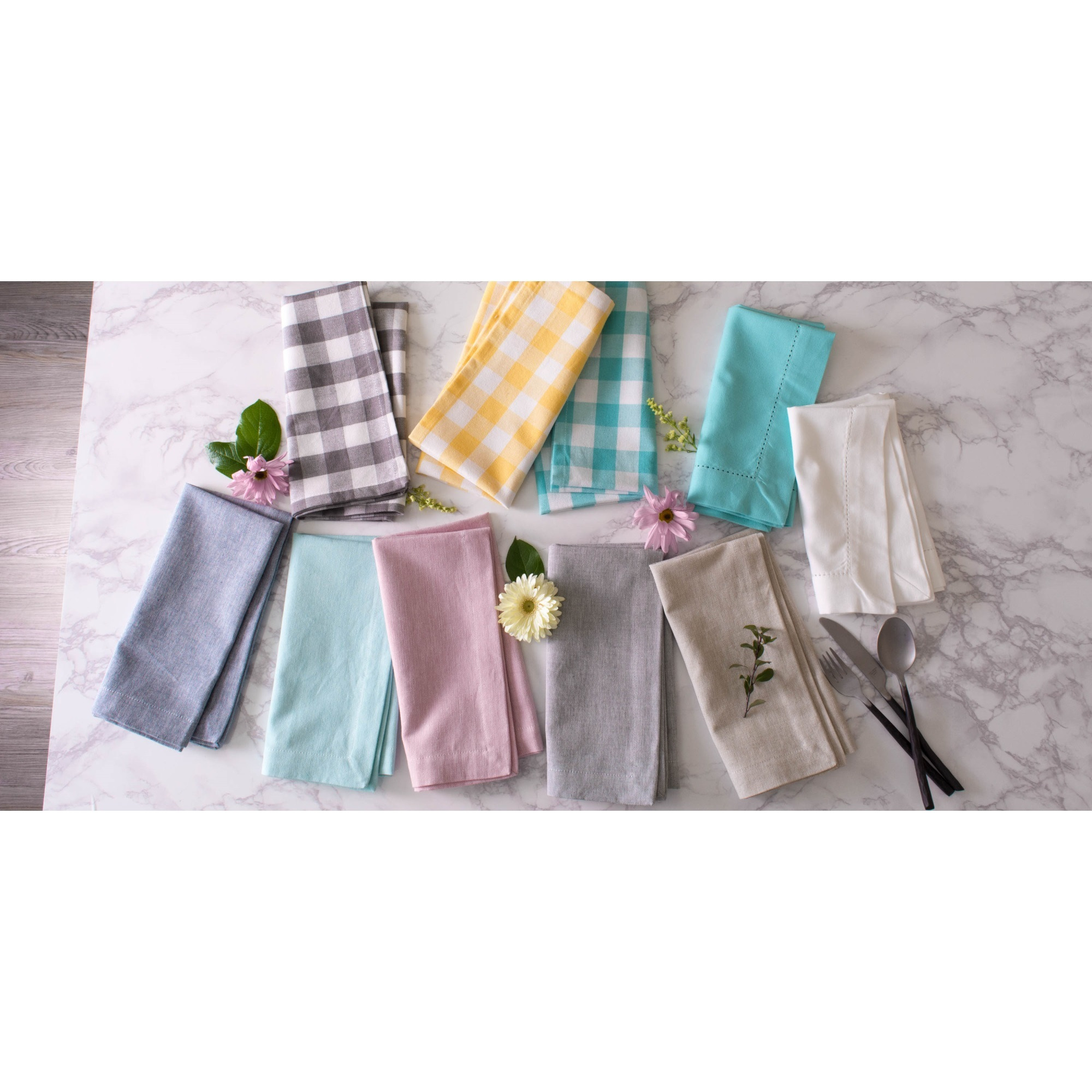 DII Blue Solid Chambray Tablecloth