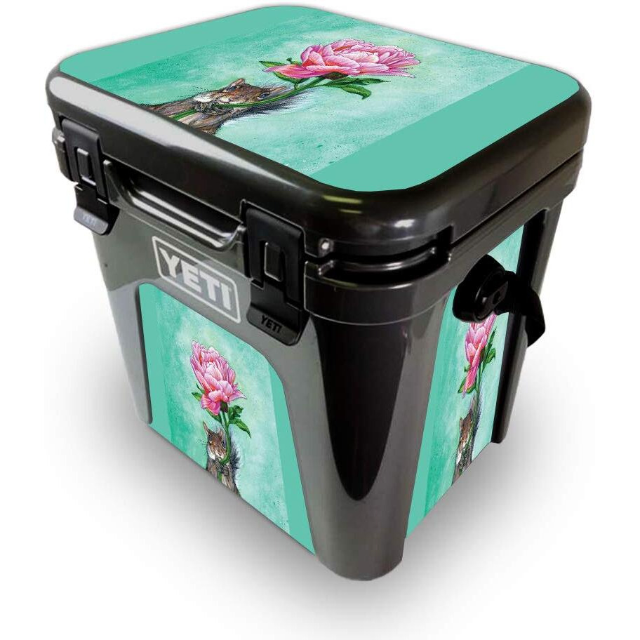 MightySkins YEROAD24-Lovely Squirrel Skin for Yeti Roadie 24 Hard cooler - Lovely Squirrel