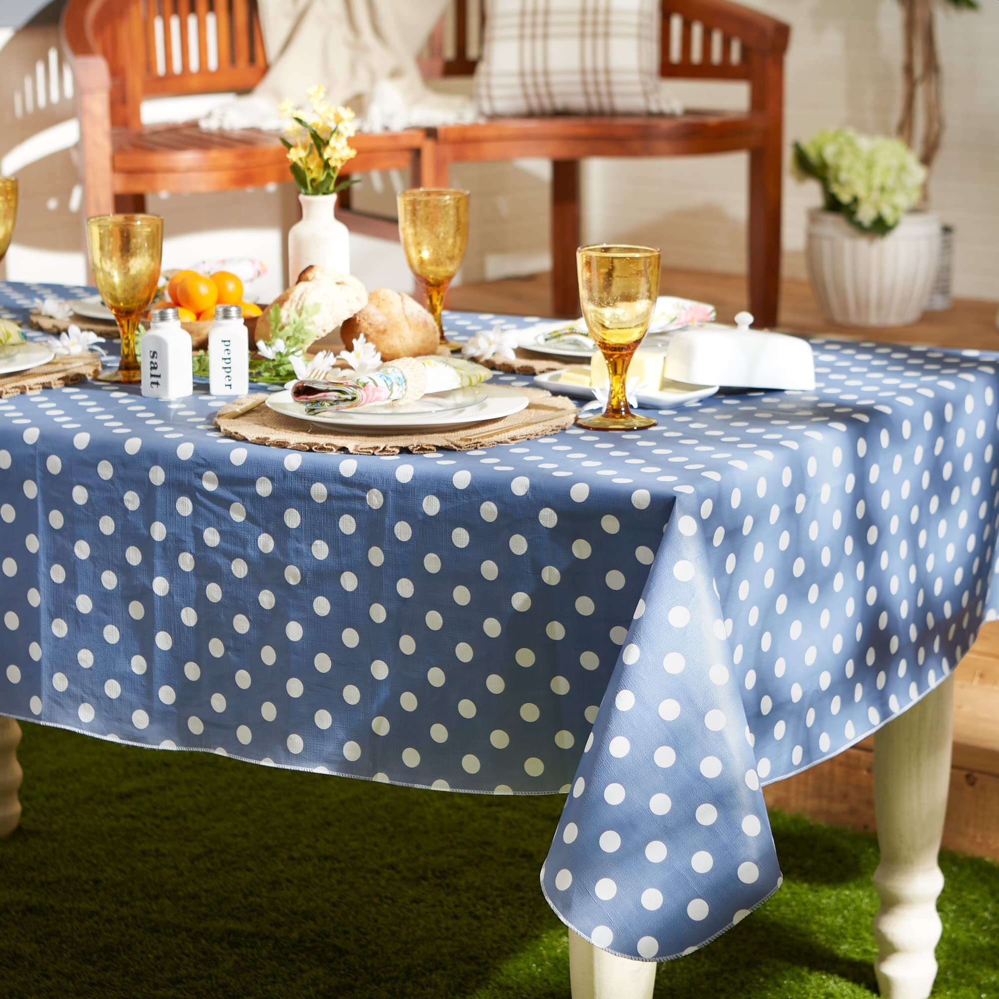 STONEWASH BLUE POLKA DOT VINYL TABLECLOTH 70 ROUND