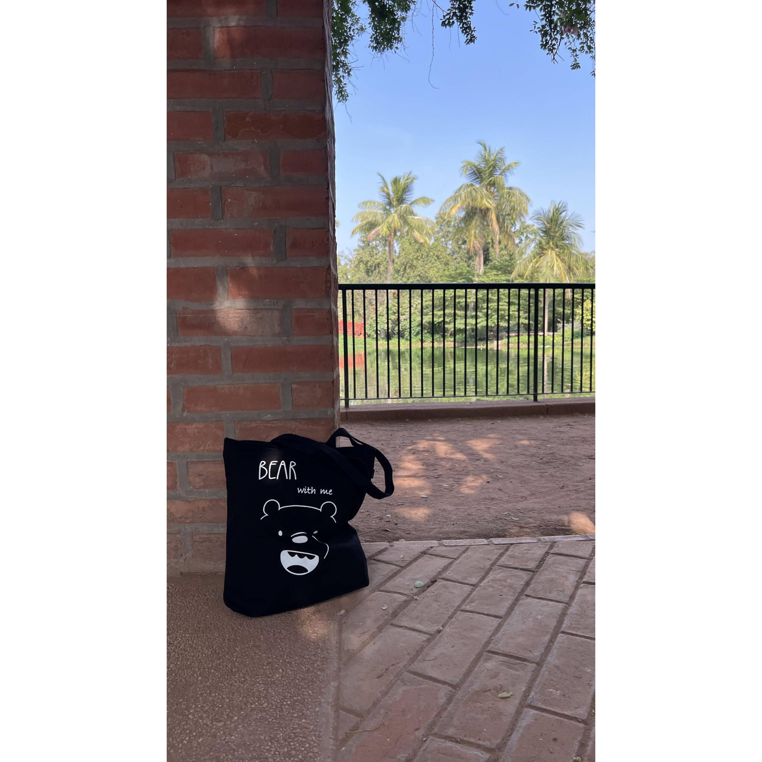 Ecoright Aesthetic Canvas Tote Bag for Women with Zipper, Mothers Day Gift Tote Bag for Women for Beach, Grocery, Daily Use