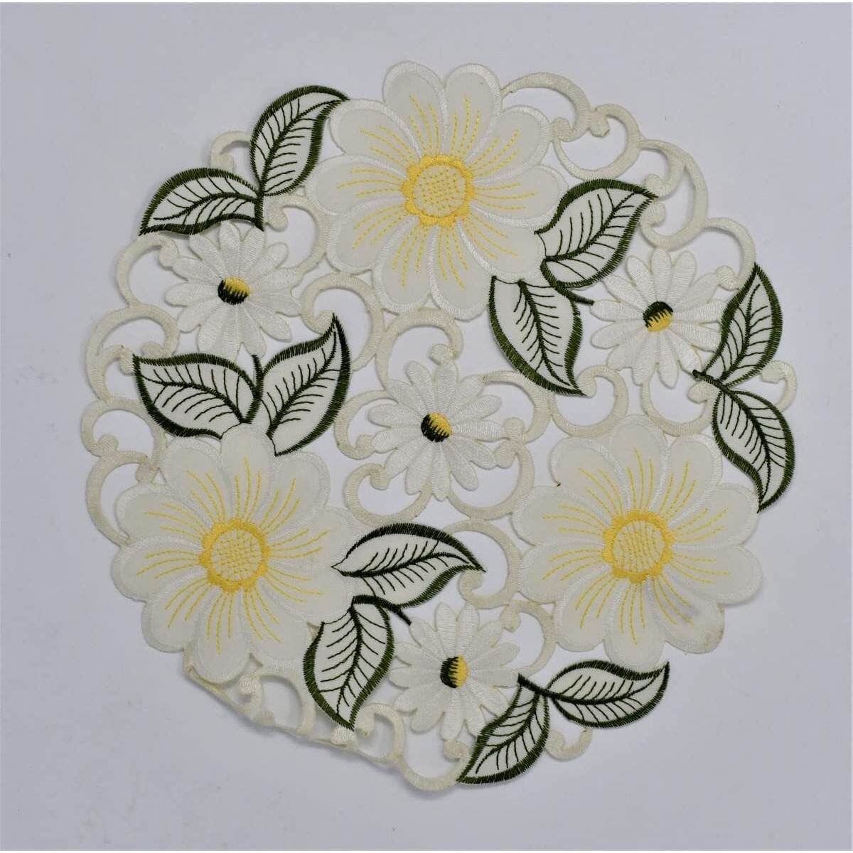 16 in. Yellow Daisy & Green Leaves Doily