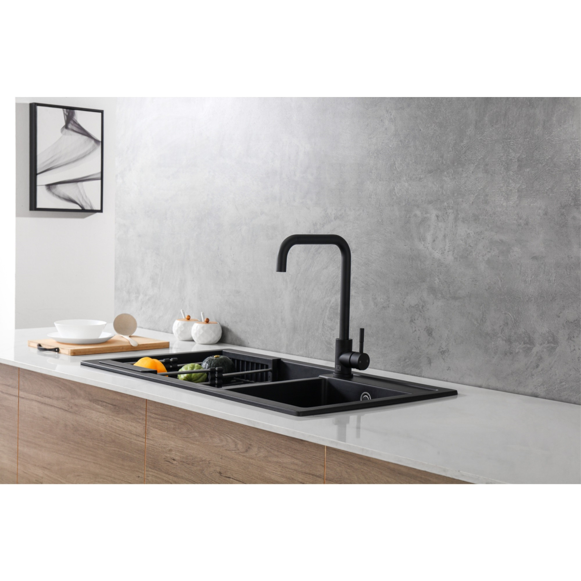 Levi Single Handle Pull Down Sprayer Kitchen Faucet in Matte Black