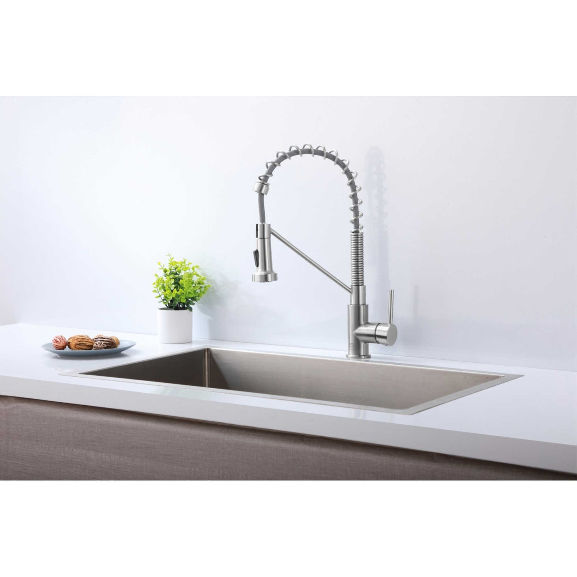 Yara Single Handle Pull Down Sprayer Kitchen Faucet in Brushed Nickel