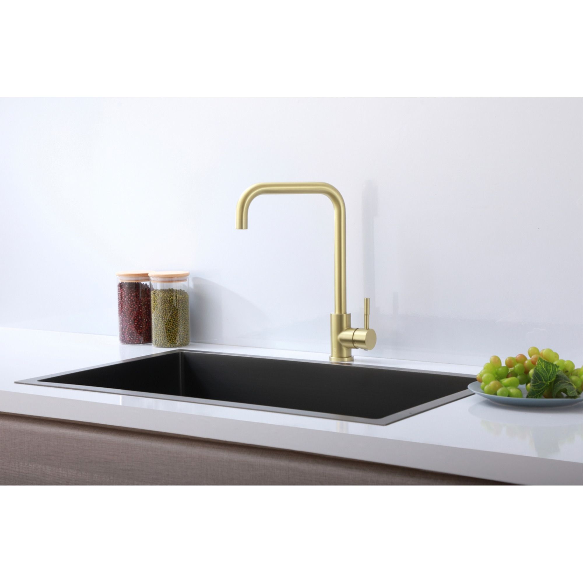 Levi Single Handle Pull Down Sprayer Kitchen Faucet in Brushed Gold