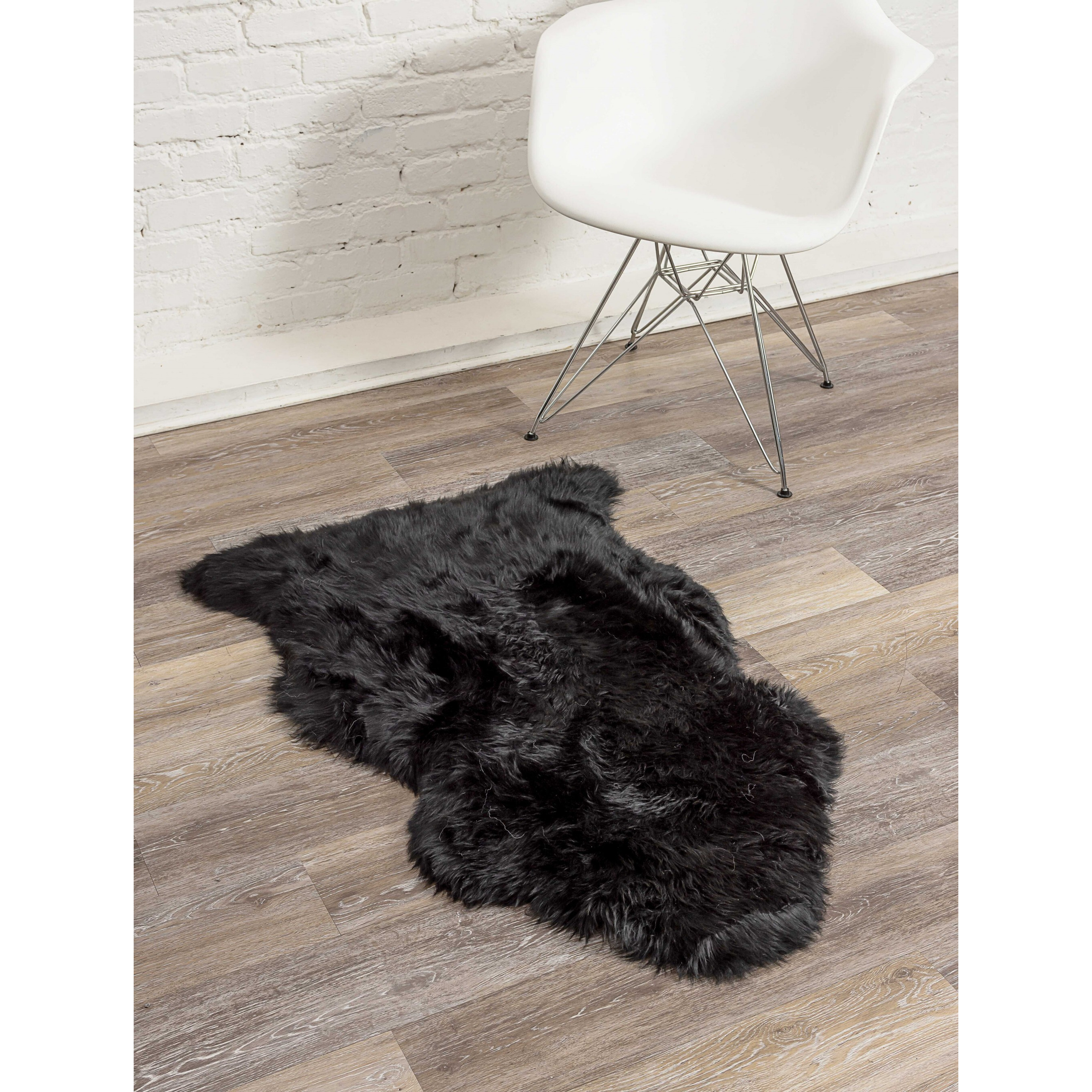 2' X 3' Black New Zealand Natural Sheepskin Rug