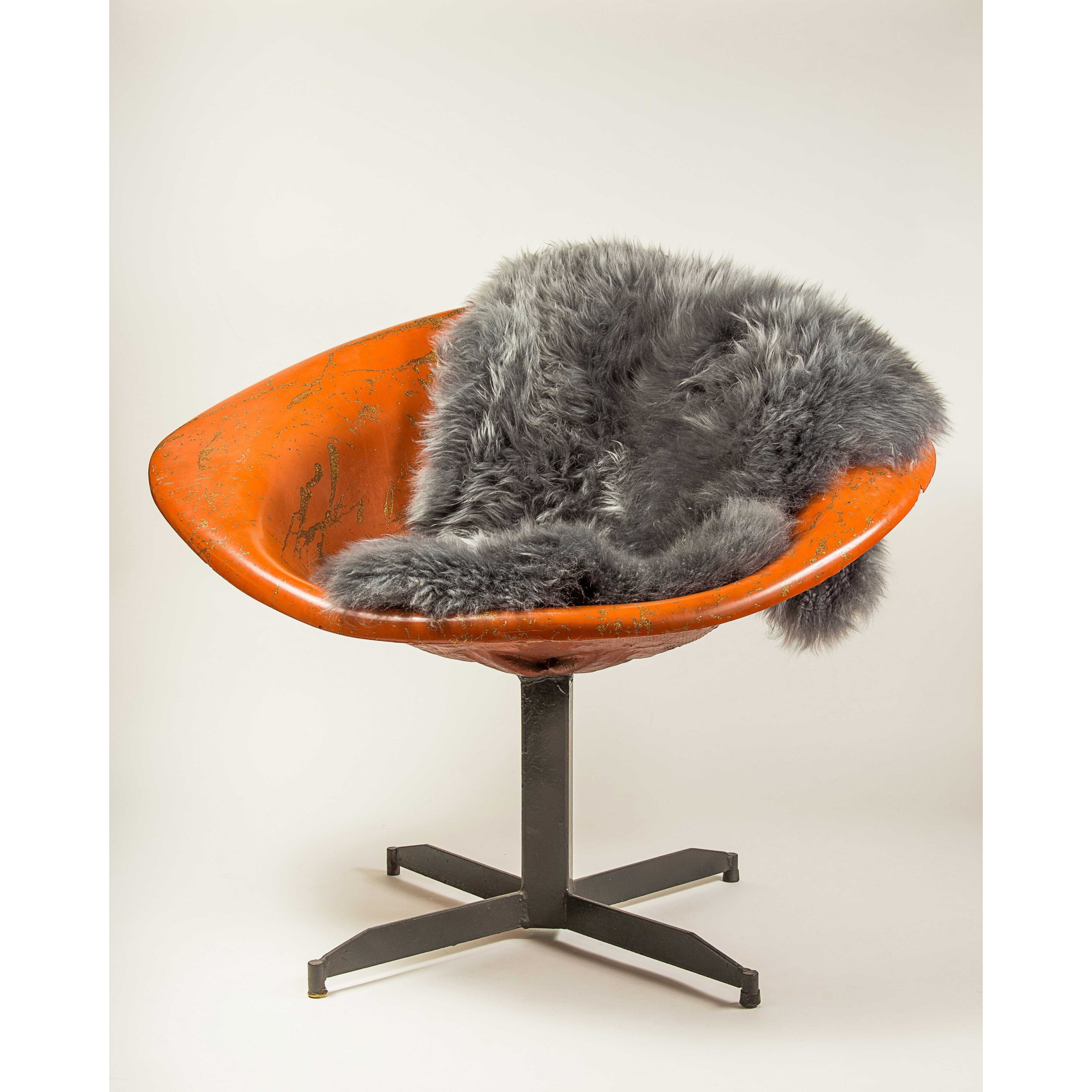 2' X 3' Warm Gray New Zealand Natural Sheepskin Rug