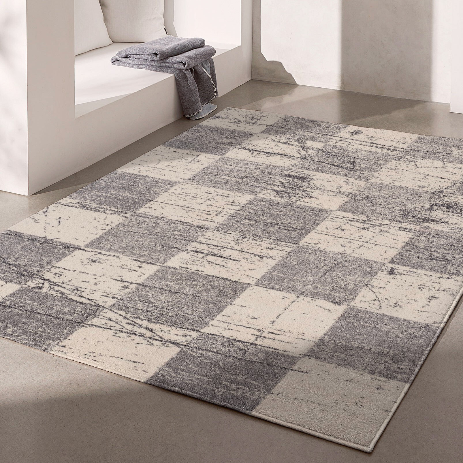 8 X 11 White And Gray Checkered Area Rug