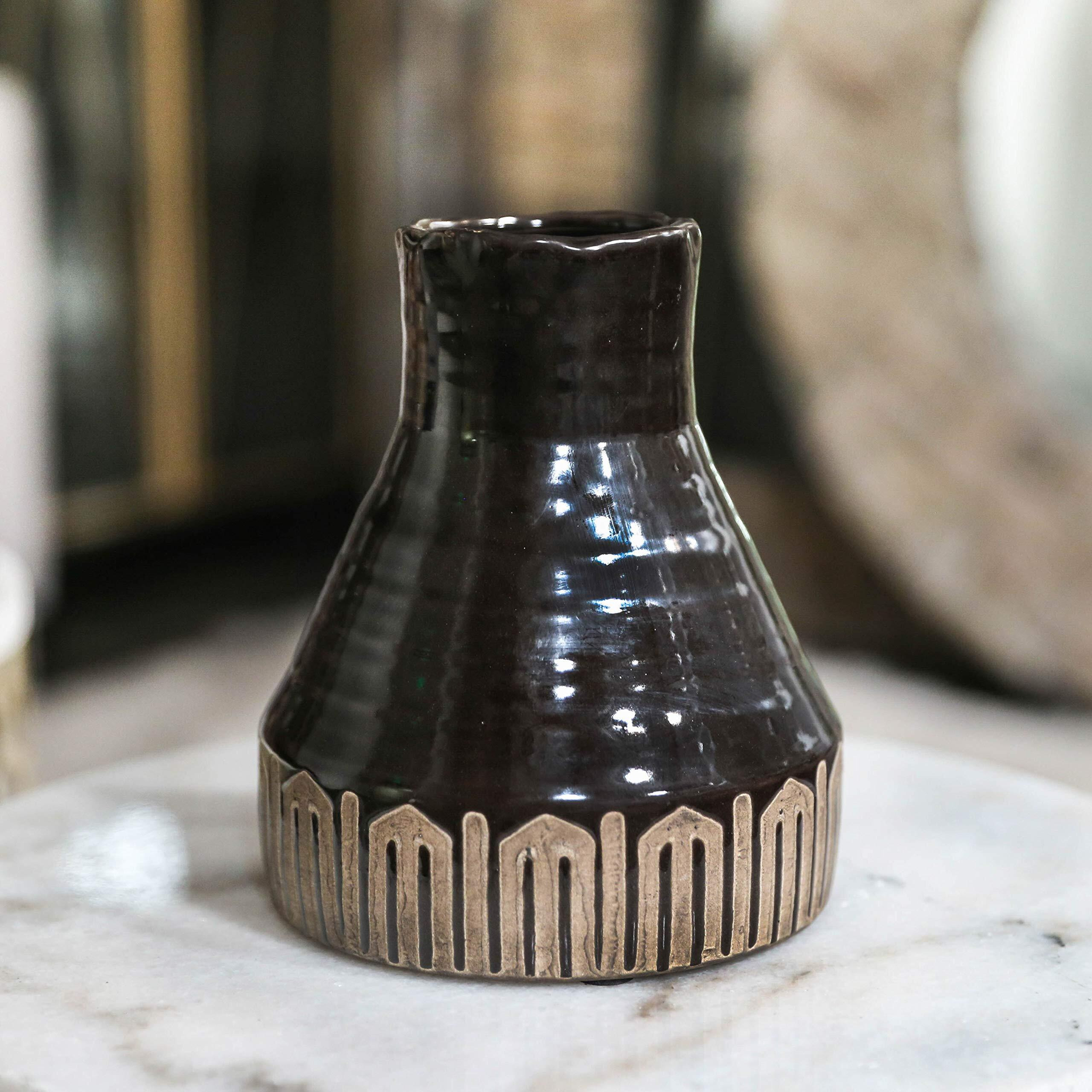 Urban Trends collection 41506 ceramic Round Vase with Irregular Narrow Lip & Banded Tribal Pattern Design Bottom&44 gloss Finish - Dark Brown