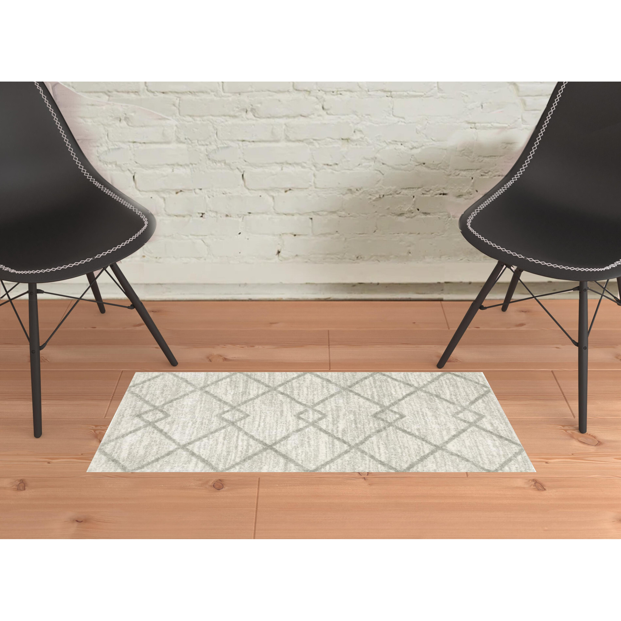 2 X 3 Ivory And grey geometric Shag Power Loom Stain Resistant Area Rug