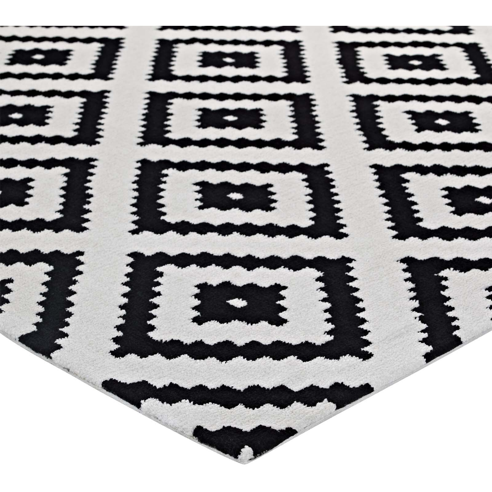 Alika Abstract Diamond Trellis 8x10 Area Rug - Black and White