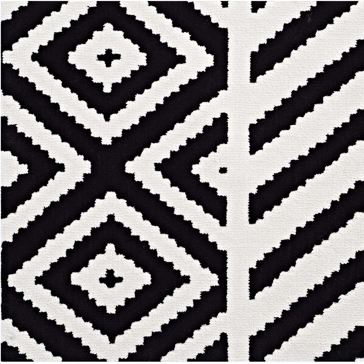 Ailani Geometric Chevron / Diamond 8x10 Area Rug - Black and White